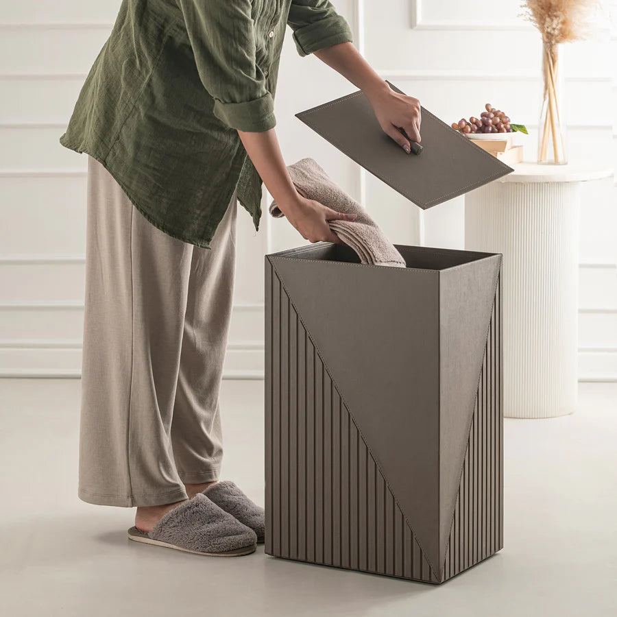 Elegant Fluted Laundry Hamper - grahsajja