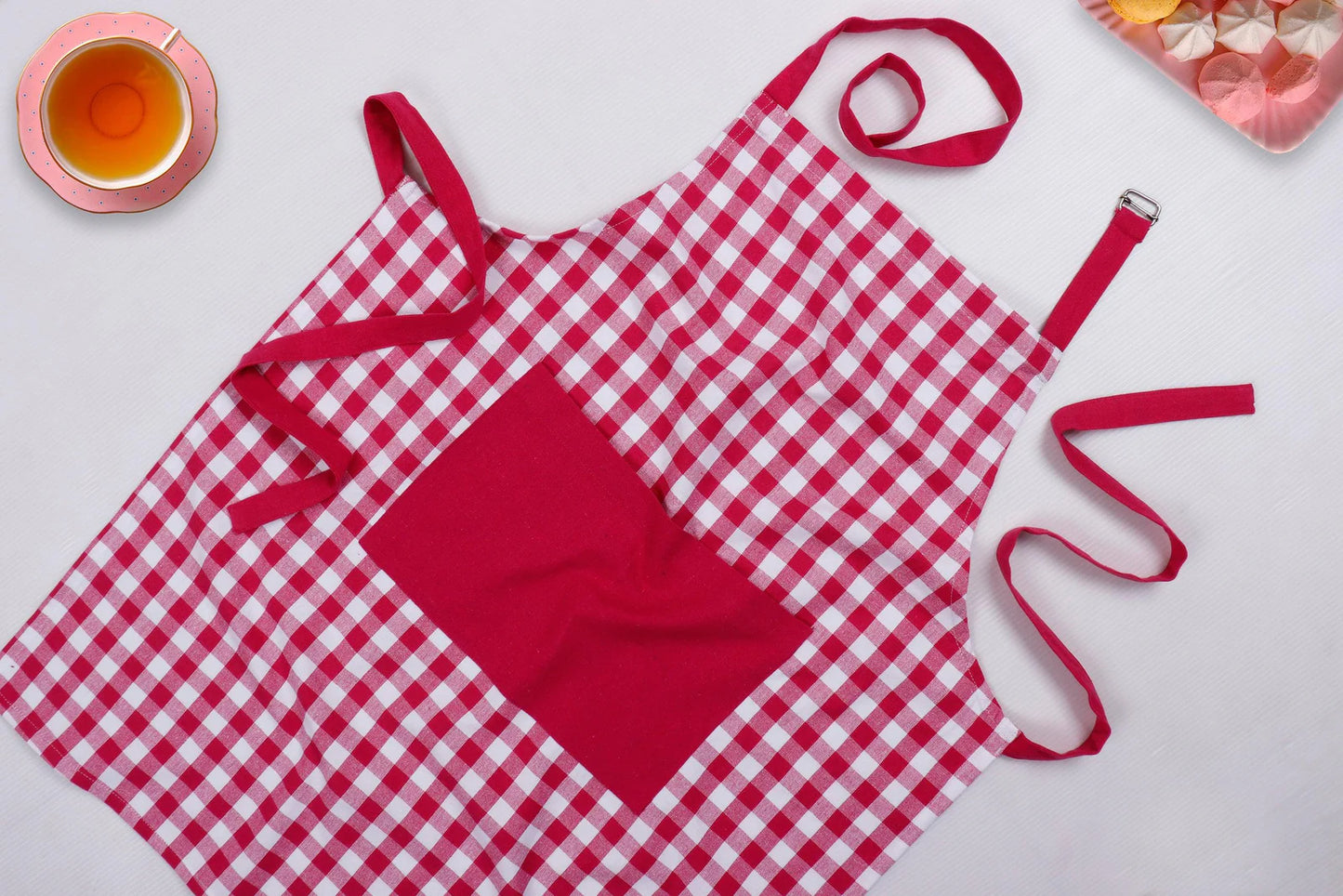 Linen bib apron in Pink gingham - grahsajja