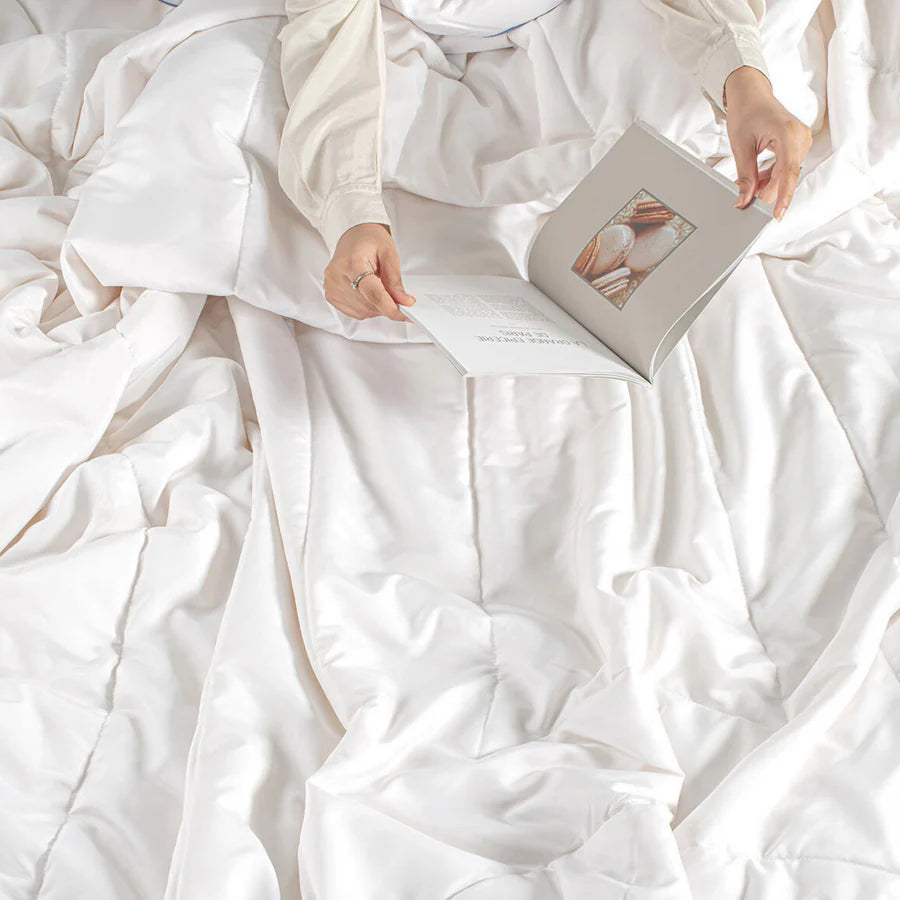 Spread Spain Temperature Control Quilt | Winter - grahsajja