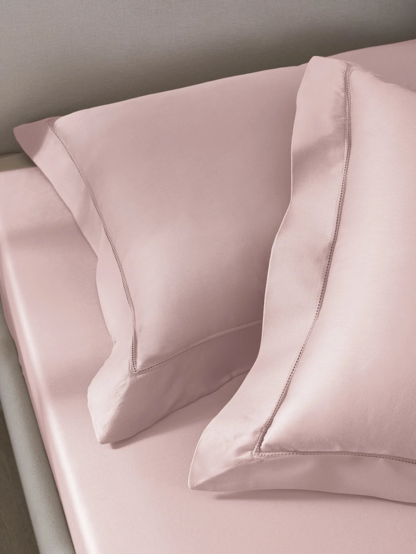 Plain Bedsheet P002 Orchid By (Sansaar A D'decor Brand)