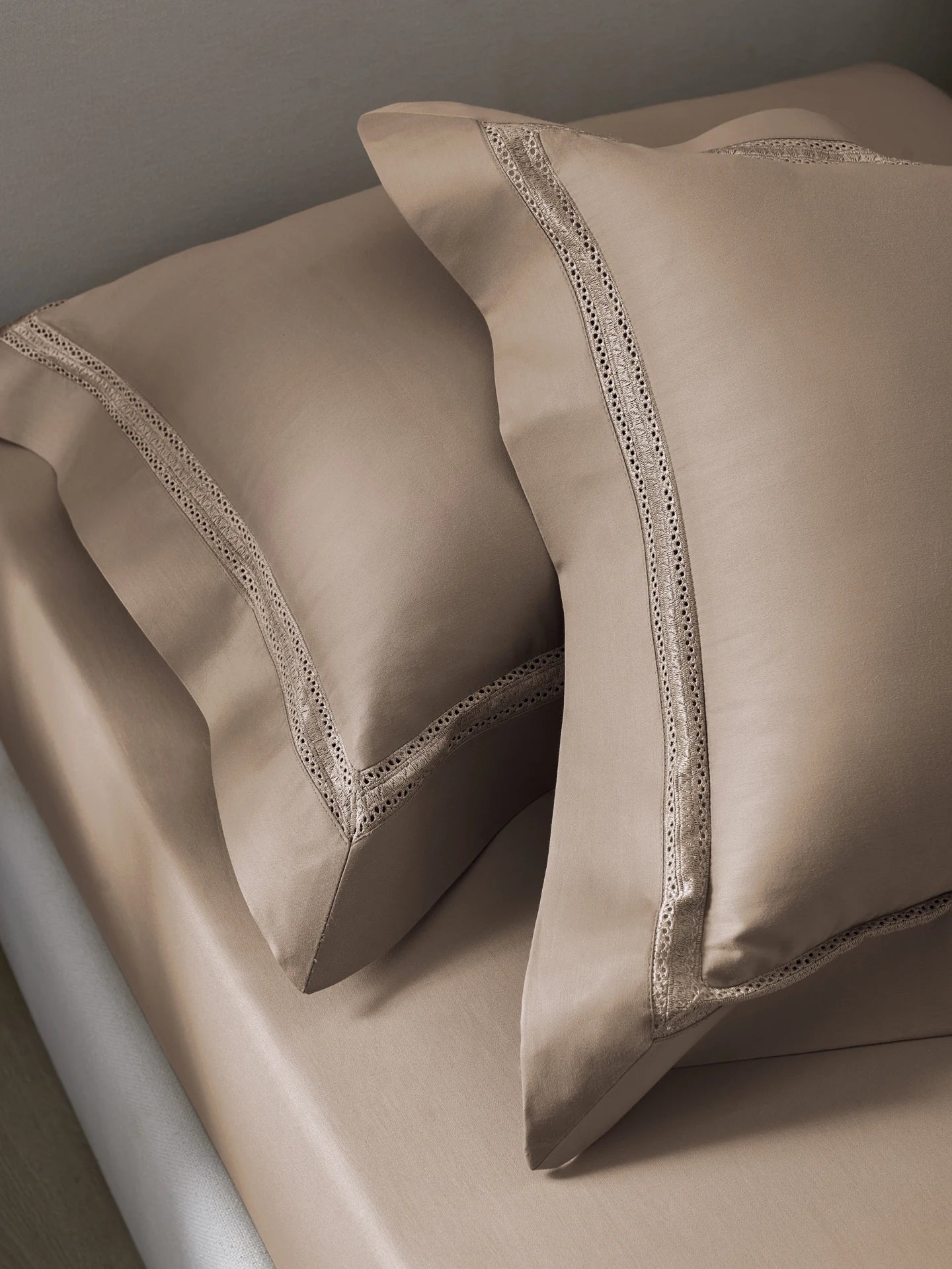 Plain Bedsheet P009 Para By (Sansaar A D'decor Brand)