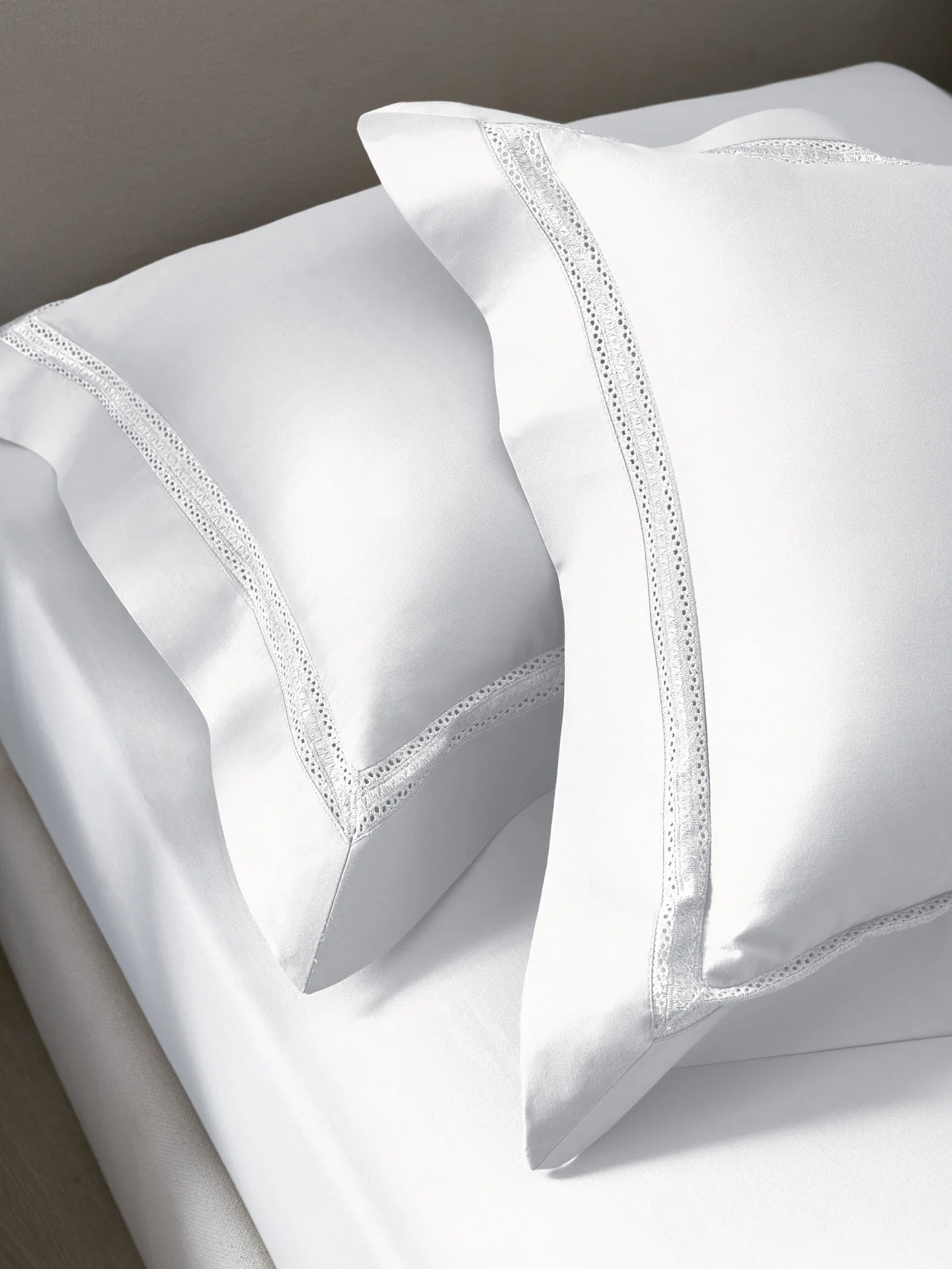 Plain Bedsheet P009 White By (Sansaar A D'decor Brand)