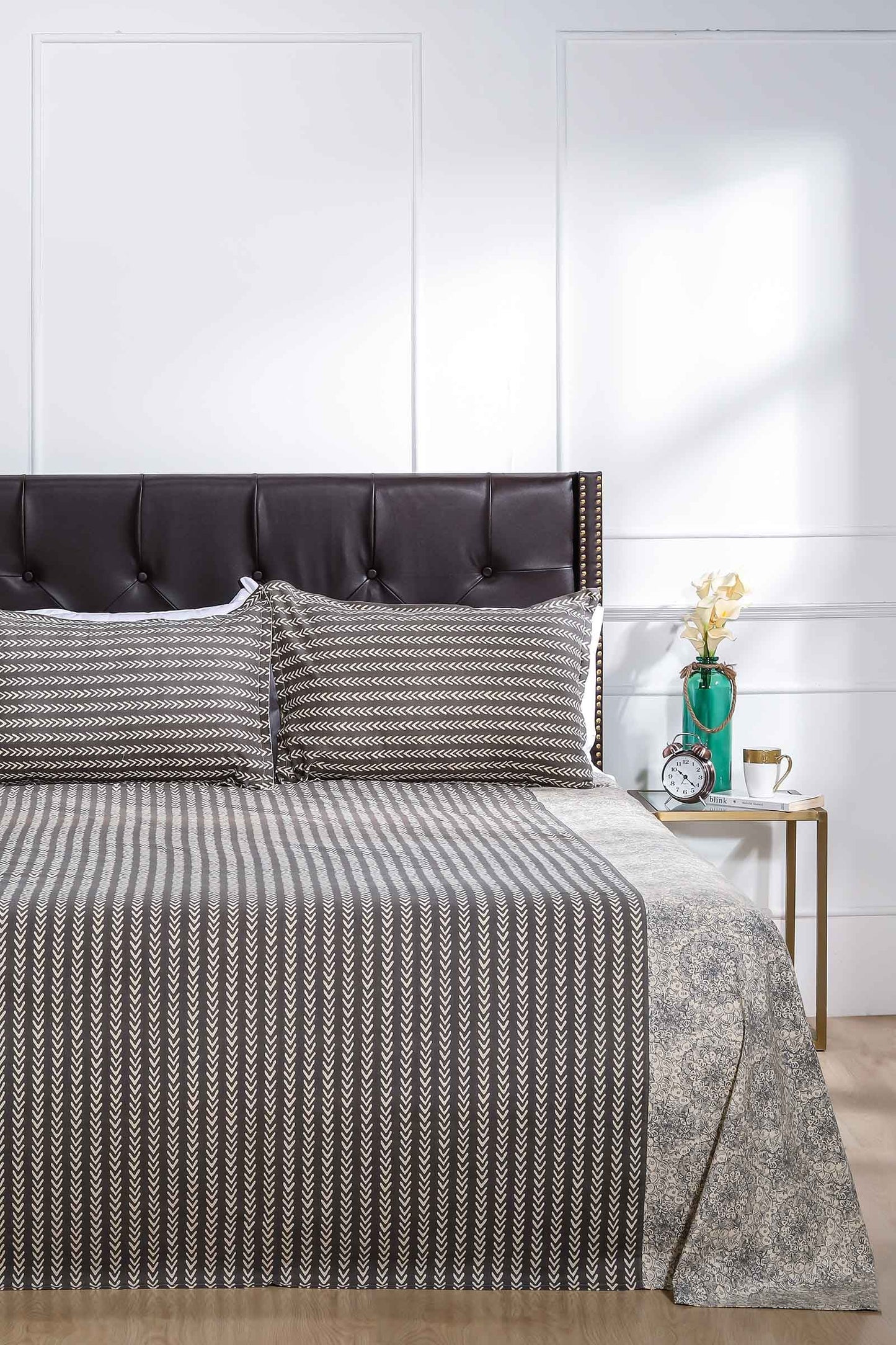 Block Printed Bedsheet Geometric Beige 90 x 108inch - grahsajja