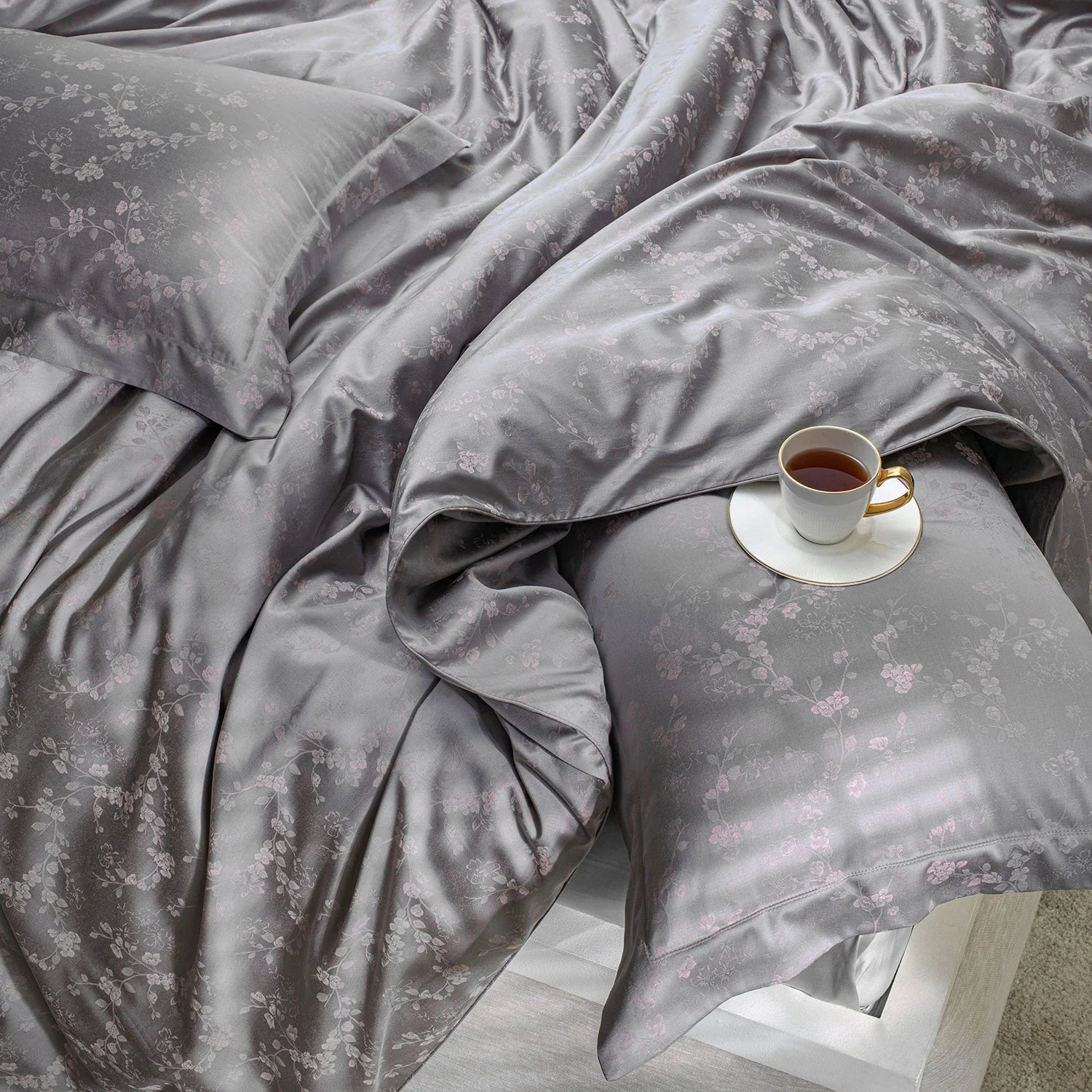 700 TC ITALIAN COUTURE ROYALE BEDDING SET (BLOSSOM) Grey