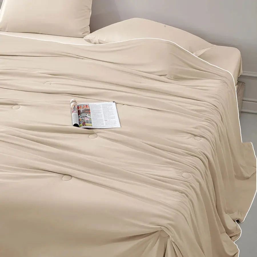 Sleepology Temprature control Quilt | Sand SPREAD HOME PROD PVT LTD.
