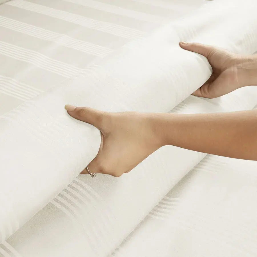 Spread Spain 450 TC Premium Cotton Barcode Bedding Off-White - grahsajja