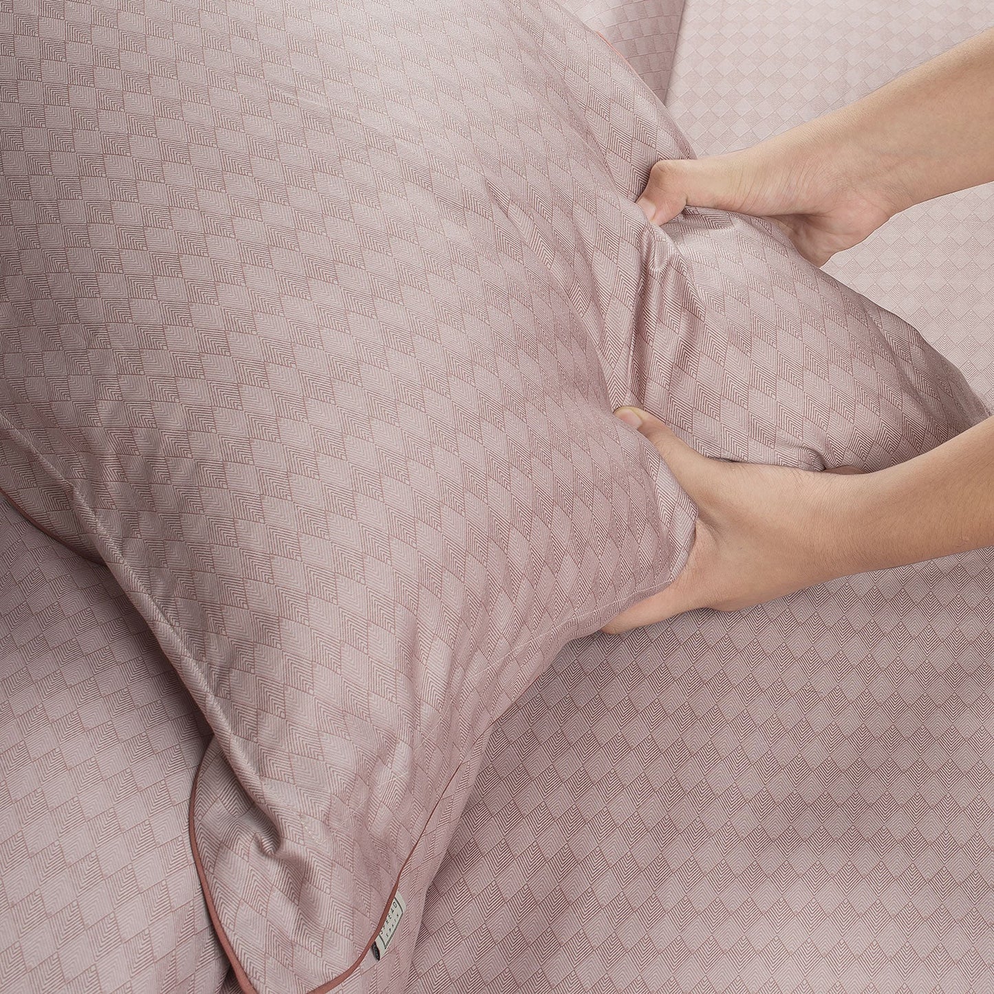 Spread Home GEO TOKYO 500 THREAD COUNT BEDDING SET - grahsajja