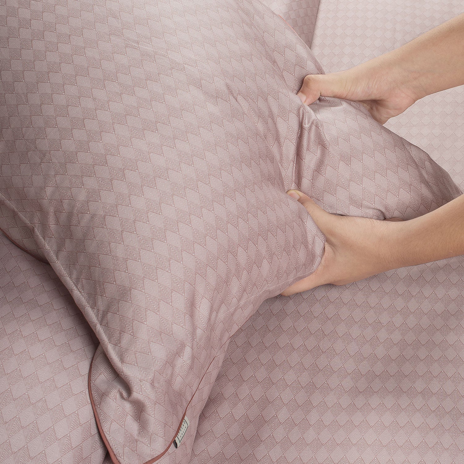 Spread Home GEO TOKYO 500 THREAD COUNT BEDDING SET - grahsajja