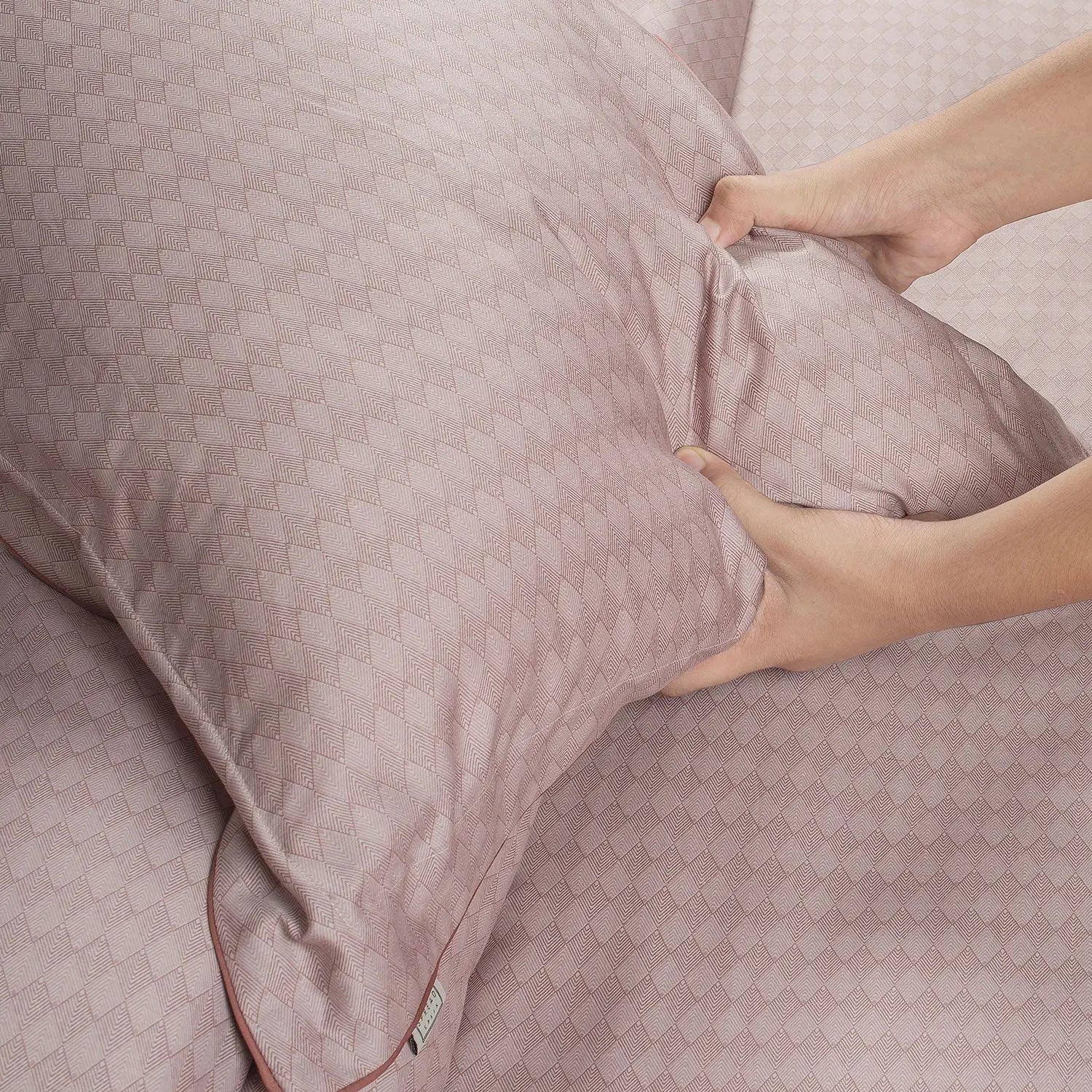 Spread Home GEO TOKYO 500 THREAD COUNT BEDDING SET - grahsajja