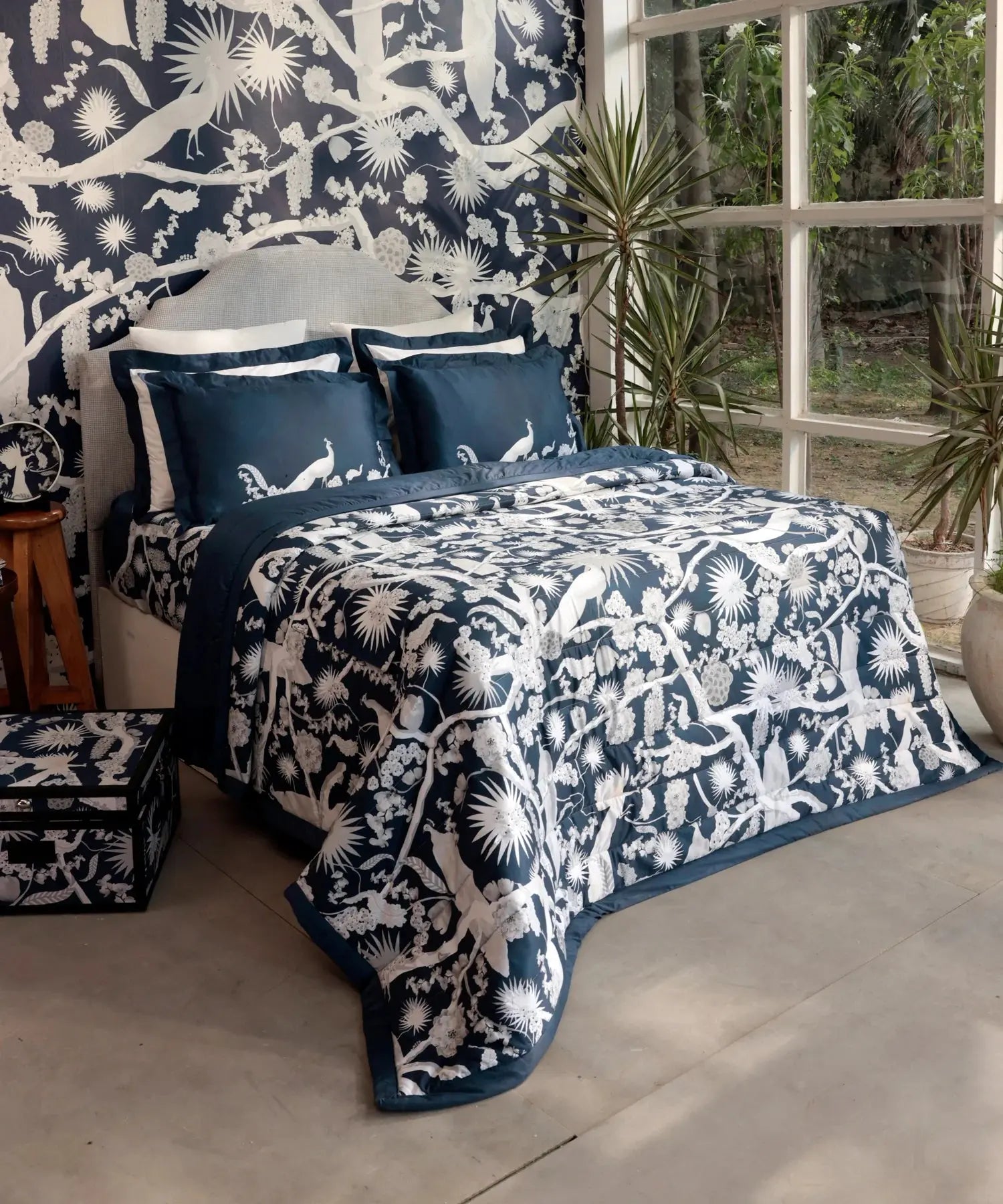 Shivan & Narresh for myTrident King Bedsheet with 4 pillow covers, 400TC, IZU JUNO Trident