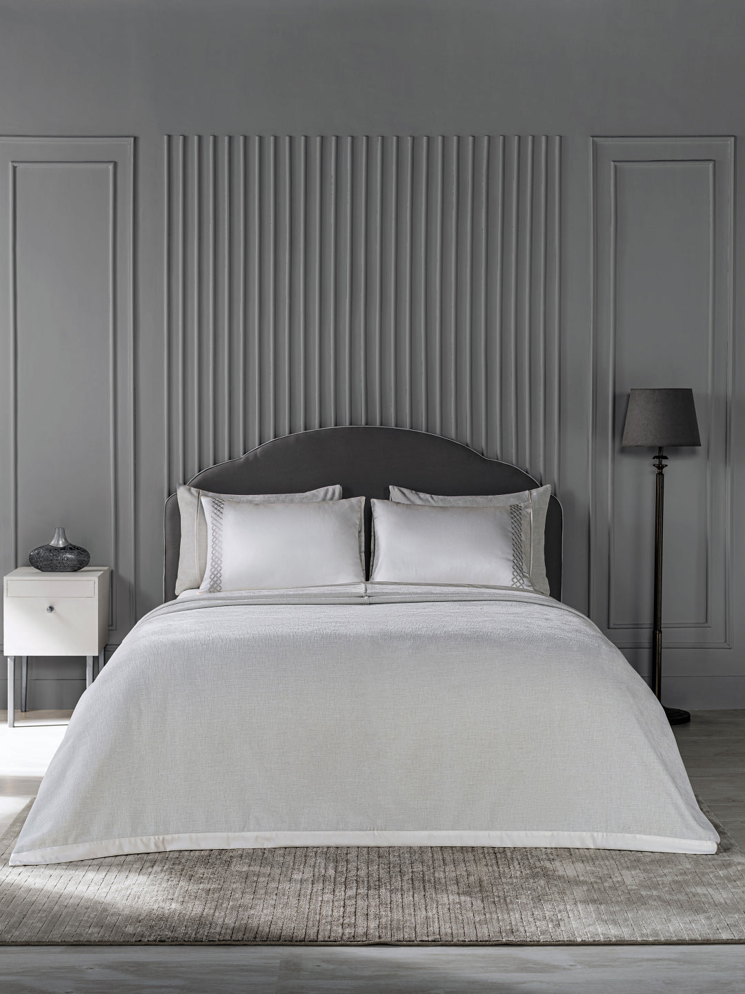 D'decor Beautiful Living Celestia Collection  Moonstone