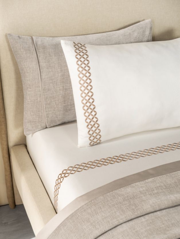 D'decor Beautiful Living Celestia Collection  CHAMPAGNE SAND