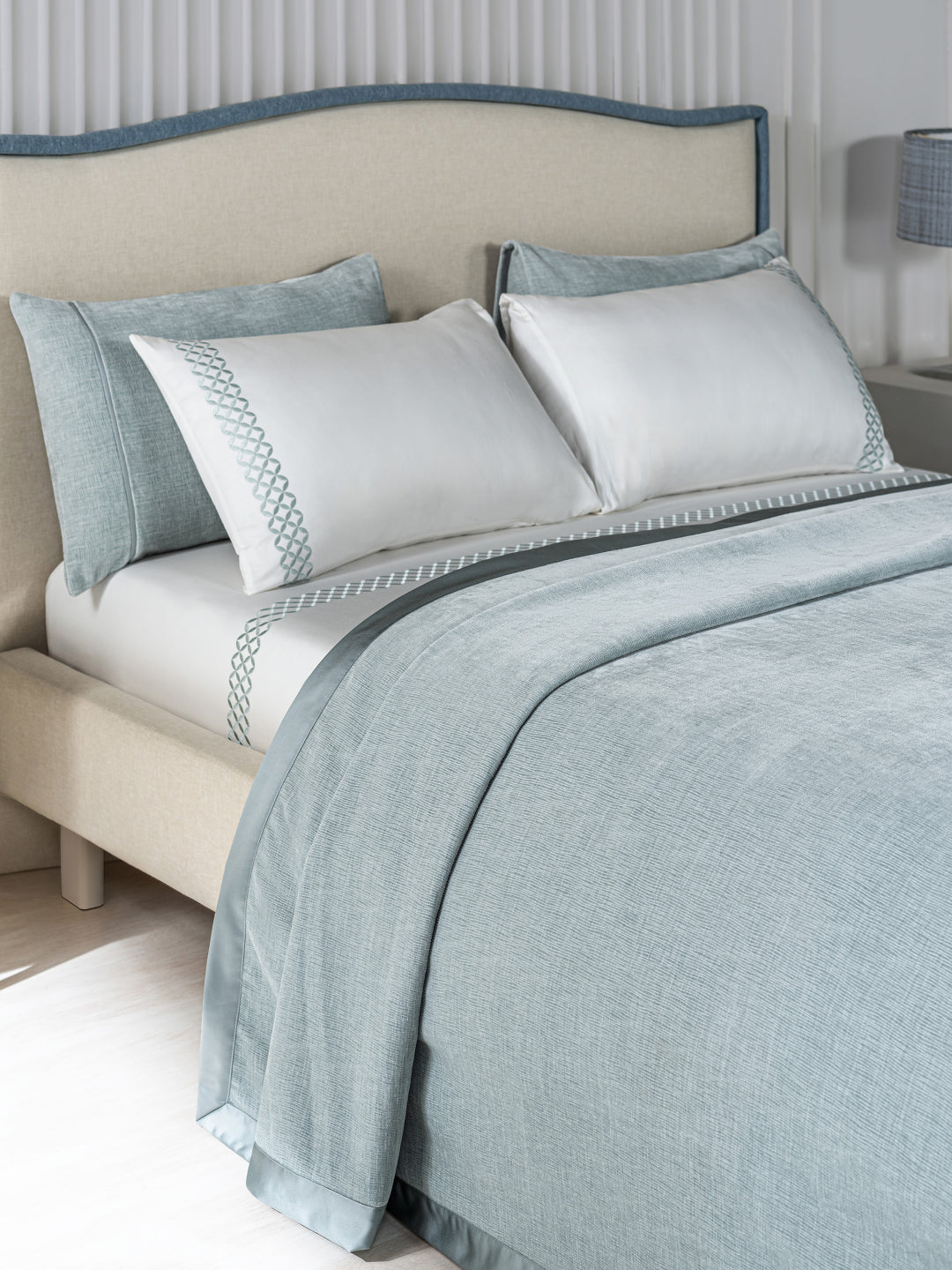 D'decor Beautiful Living Celestia Collection  Crystal Lagoon