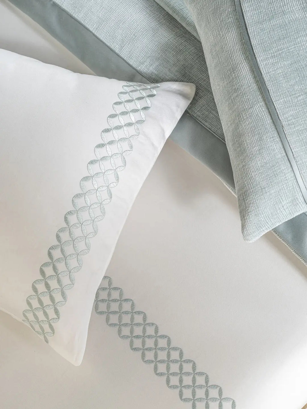 D'decor Beautiful Living Celestia Collection  Crystal Lagoon D'Decor