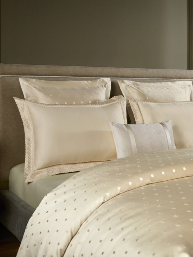 Ddecor Live Beautiful Luxor Collection Bedding Gift 7pcsSet Sanders Butter Cream