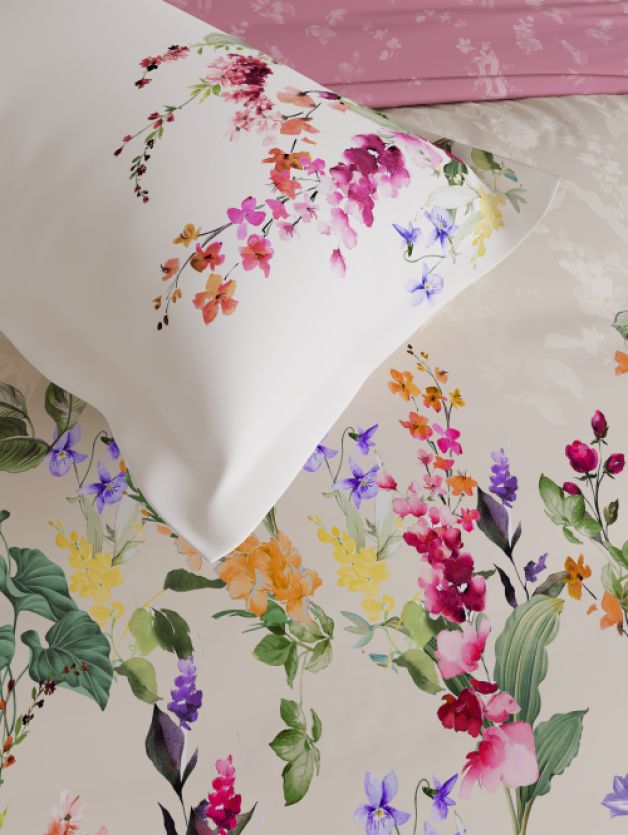 Heaven Blooms Pink Carnation | D'Decor Maxima Collection