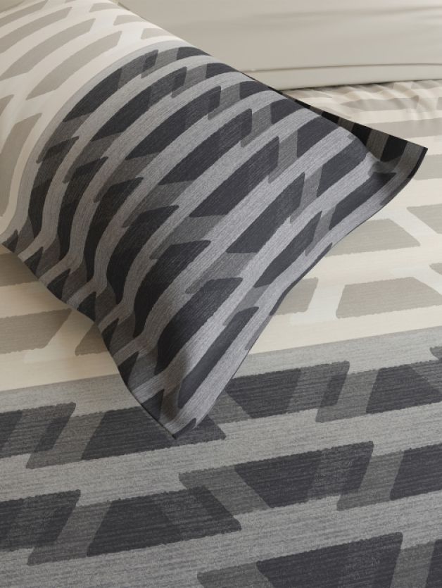 Linear Fade Dark Slate | Radiance Collection SS2026