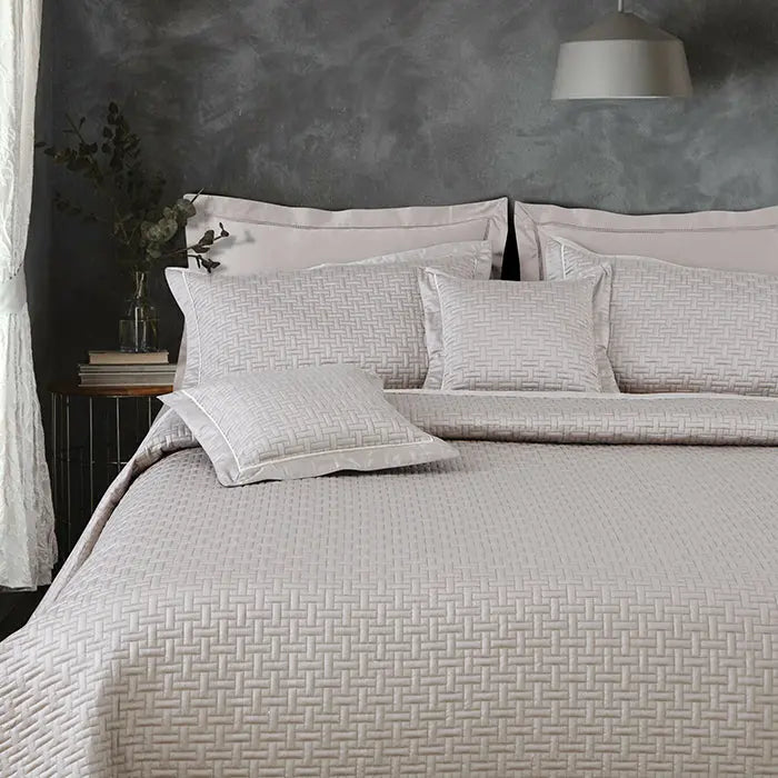 Regal Collection Premium Quilted Bedcover King Size Champagne - grahsajja