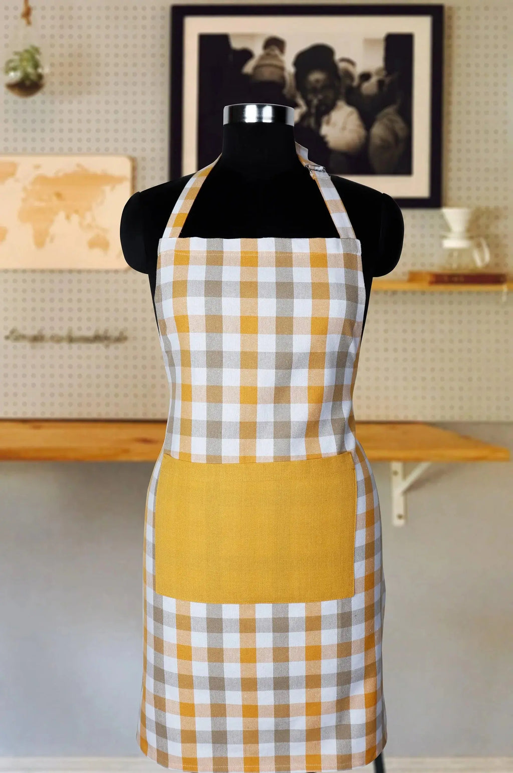 Linen bib apron in Beige Yellow gingham - grahsajja