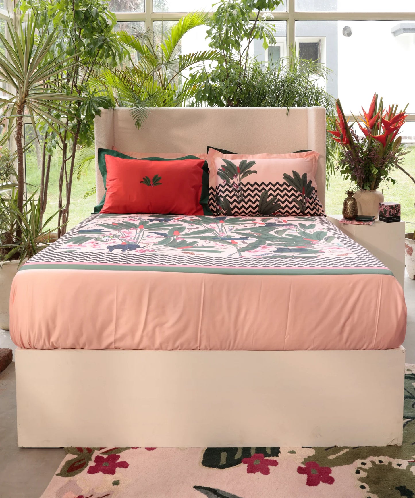 Shivan & Narresh for myTrident King Bedsheet with 4 pillow covers, 400TC, PALMERA