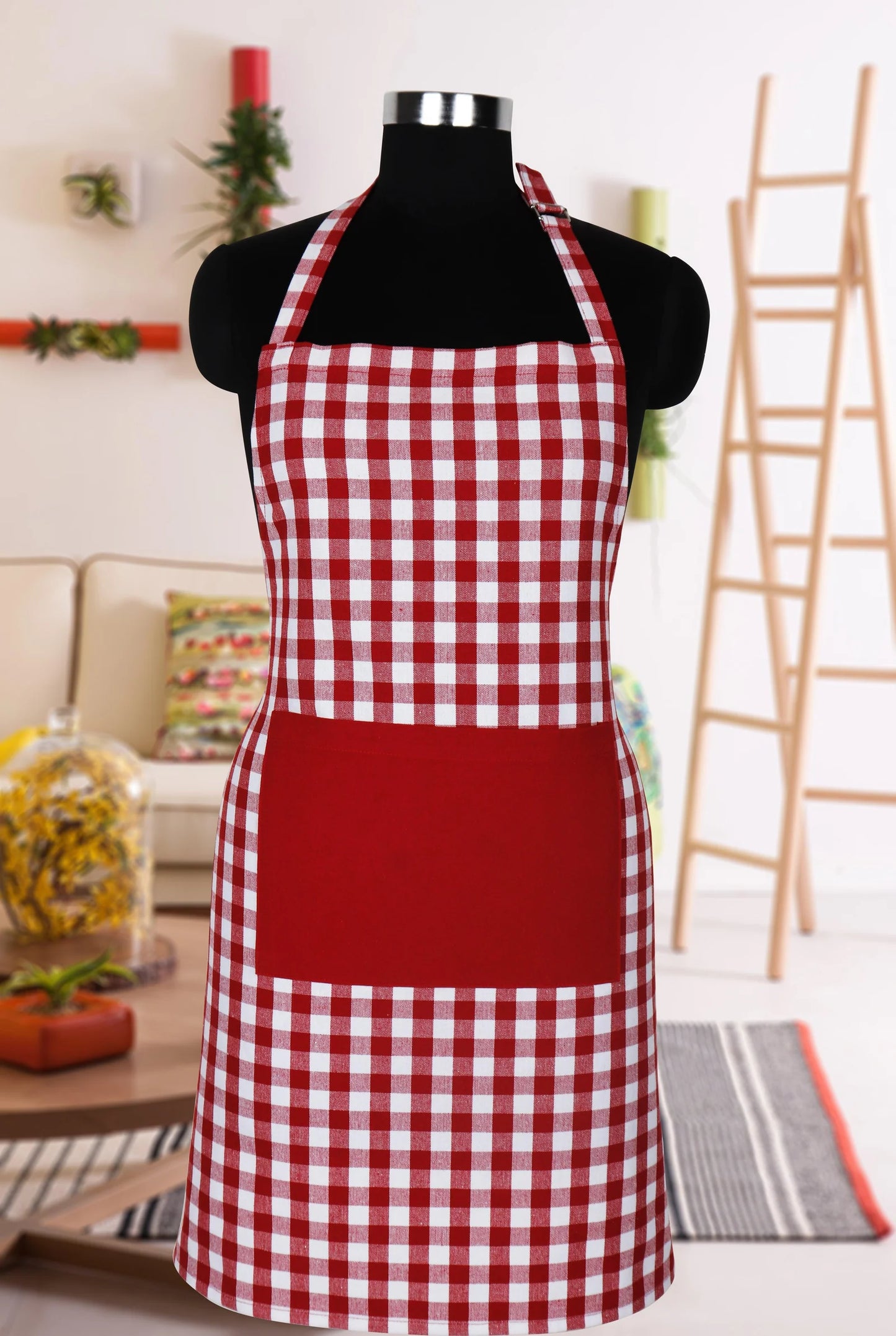 Linen bib apron in Red gingham - grahsajja