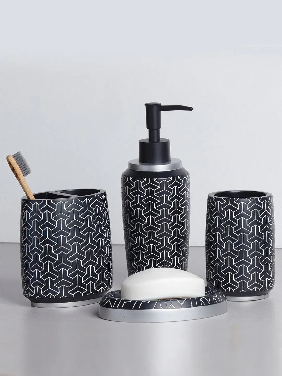 Alvina Black & Silver Polyresin 4 Pcs Bathroom Set - grahsajja