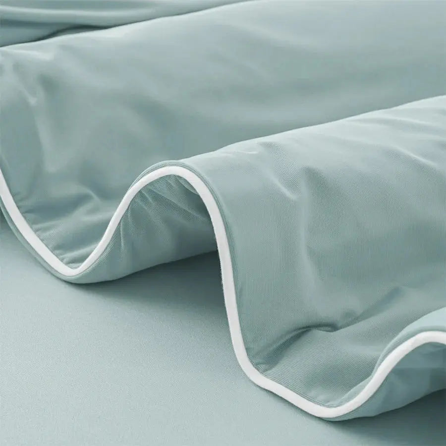 Sleepology Temprature control Quilt | Mint SPREAD HOME PROD PVT LTD.