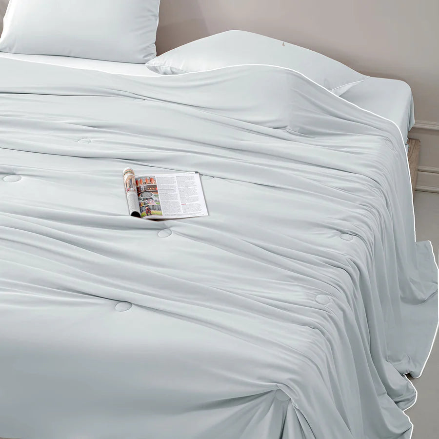 Sleepology Temprature control Quilt | Cloud