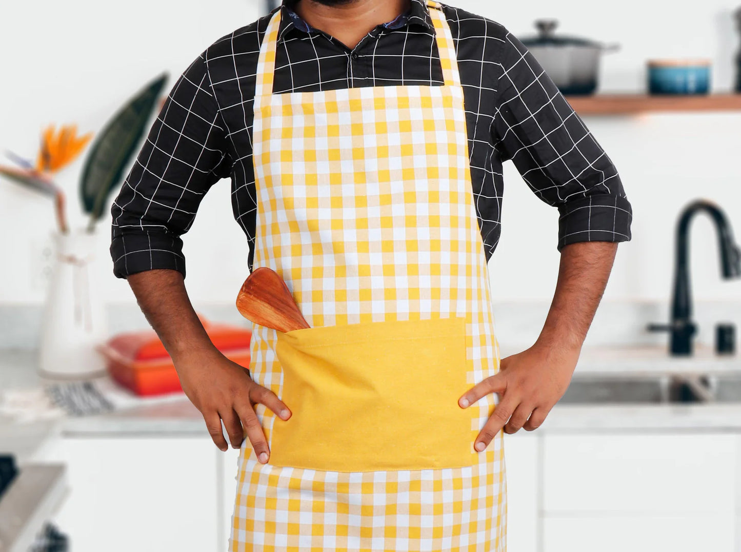Linen bib apron in Yellow gingham - grahsajja