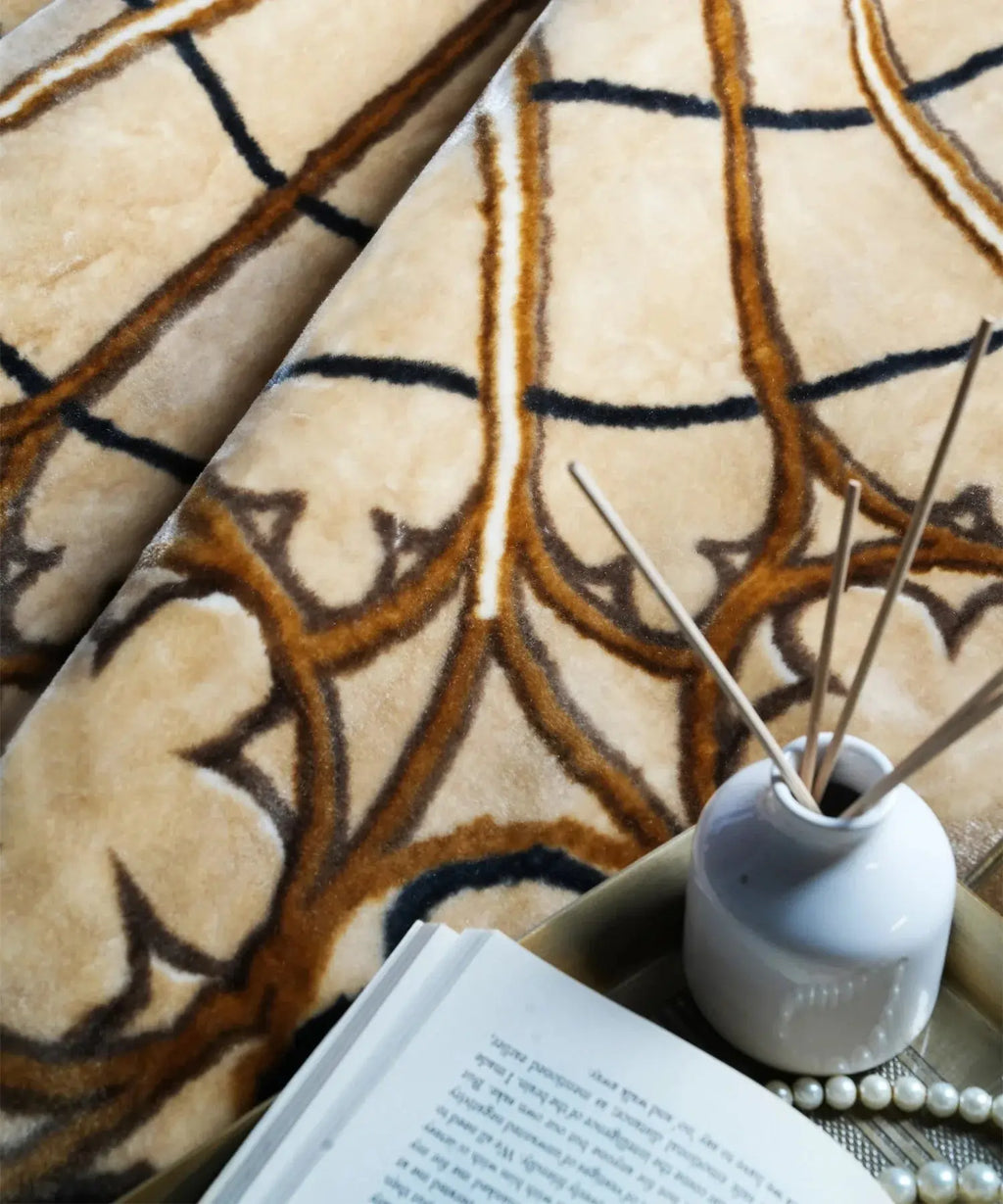 Indulgence Double Mink Blanket, Caesar|5.5 KG Trident