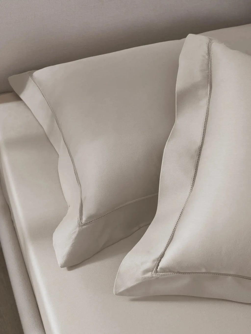 Plain Bedsheet P002 Cloud Grey By (Sansaar A D'decor Brand) Sansaar A D'decor Brand