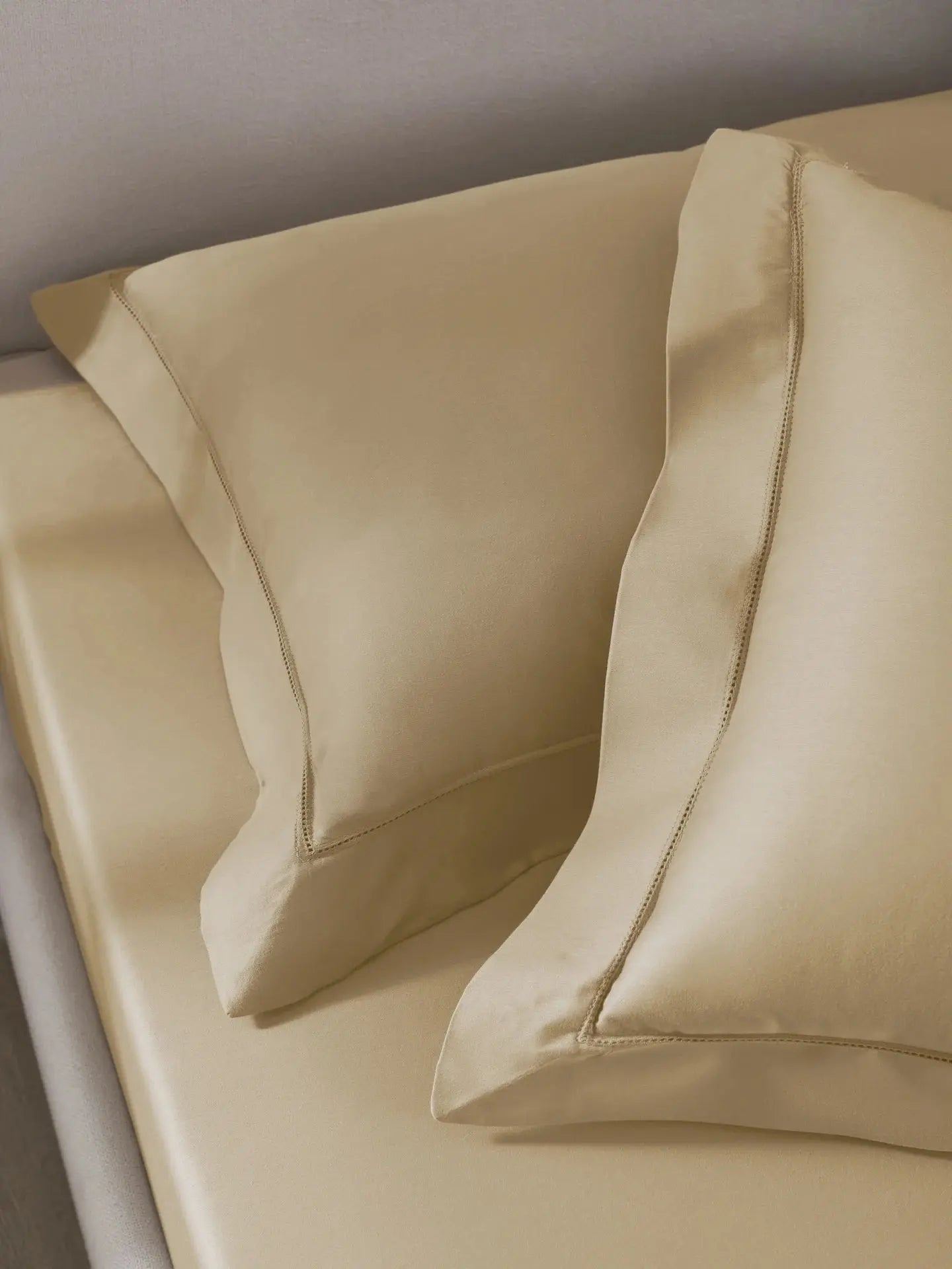 Plain Bedsheet P002 Irish Cream By (Sansaar A D'decor Brand) Sansaar A D'decor Brand