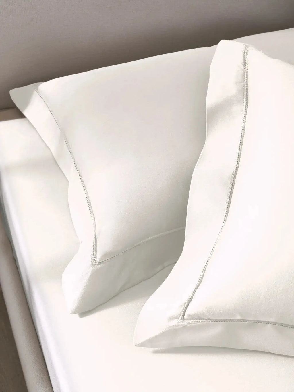 Plain Bedsheet P002 Chalk By (Sansaar A D'decor Brand) Sansaar A D'decor Brand