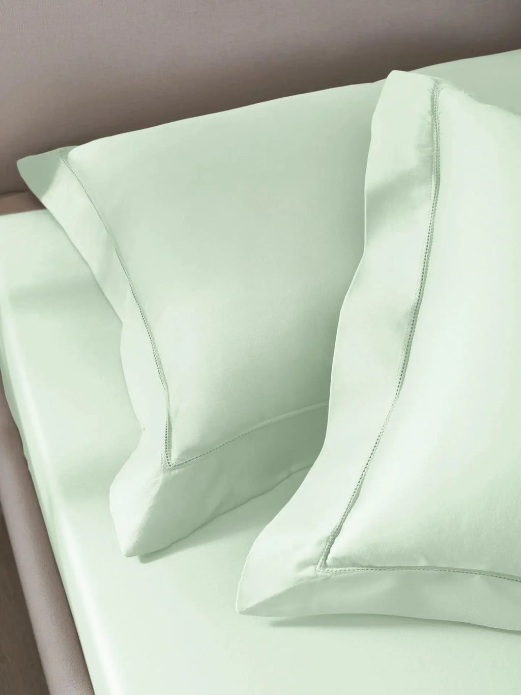 Plain Bedsheet P002 GreenGrape By (Sansaar A D'decor Brand) Sansaar A D'decor Brand