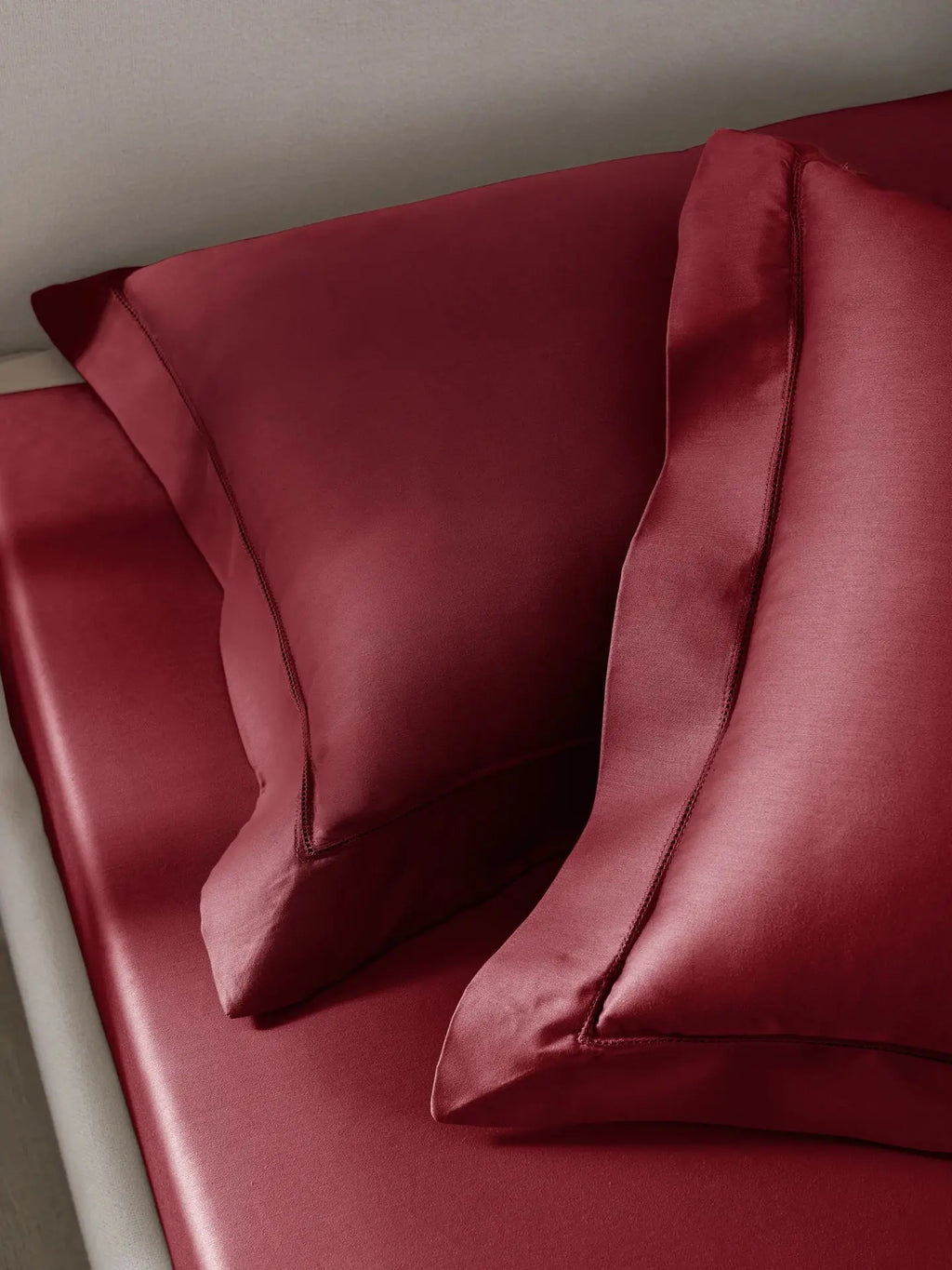 Plain Bedsheet P002 Maroon By (Sansaar A D'decor Brand) Sansaar A D'decor Brand
