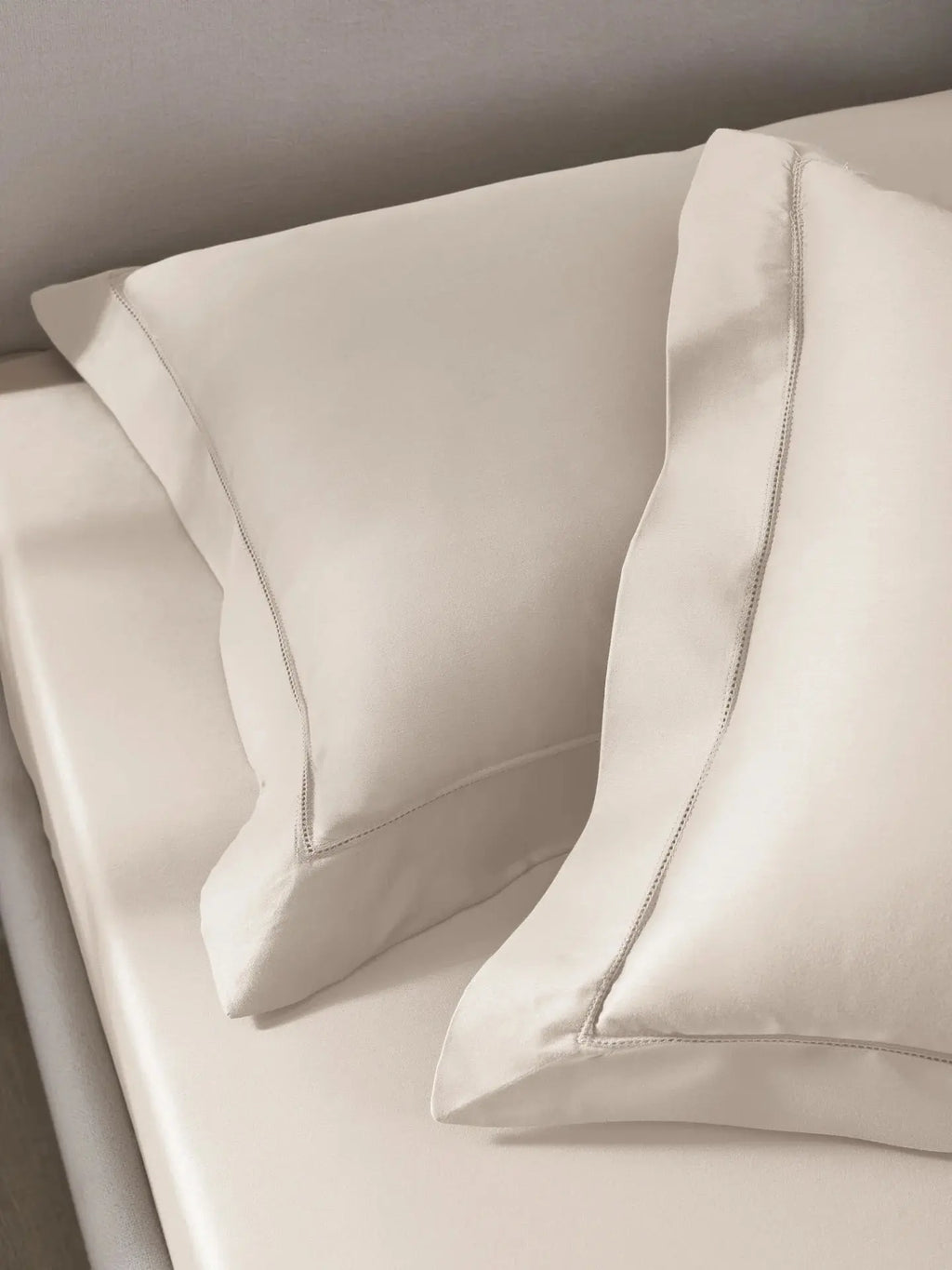 Plain Bedsheet P002 Pebble By (Sansaar A D'decor Brand) Sansaar A D'decor Brand