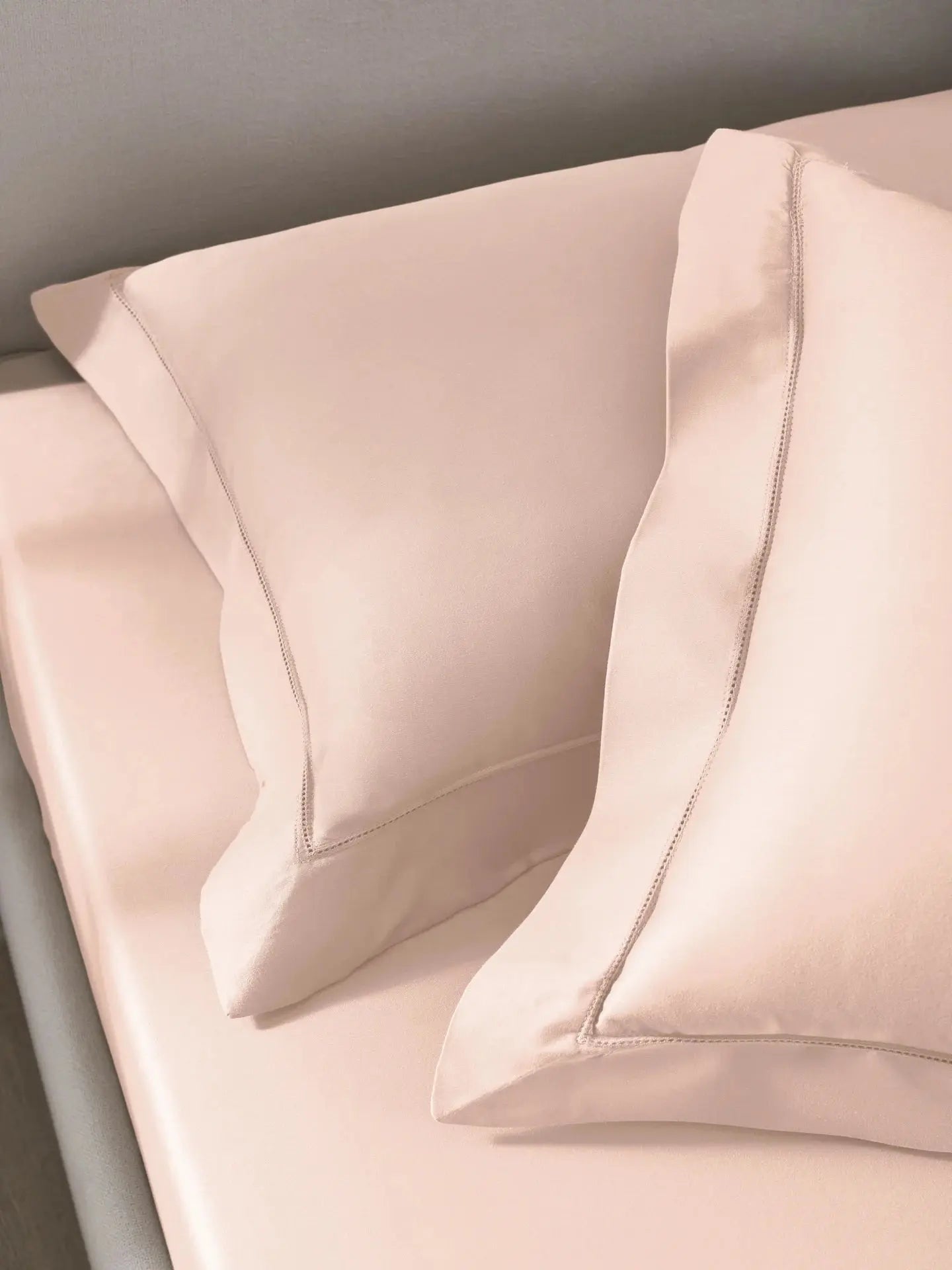 Plain Bedsheet P002 Rose By (Sansaar A D'decor Brand) Sansaar A D'decor Brand