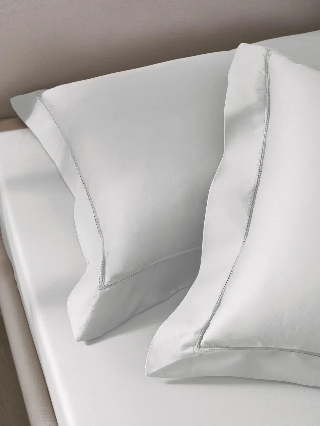 Plain Bedsheet P002 Silver By (Sansaar A D'decor Brand) Sansaar A D'decor Brand