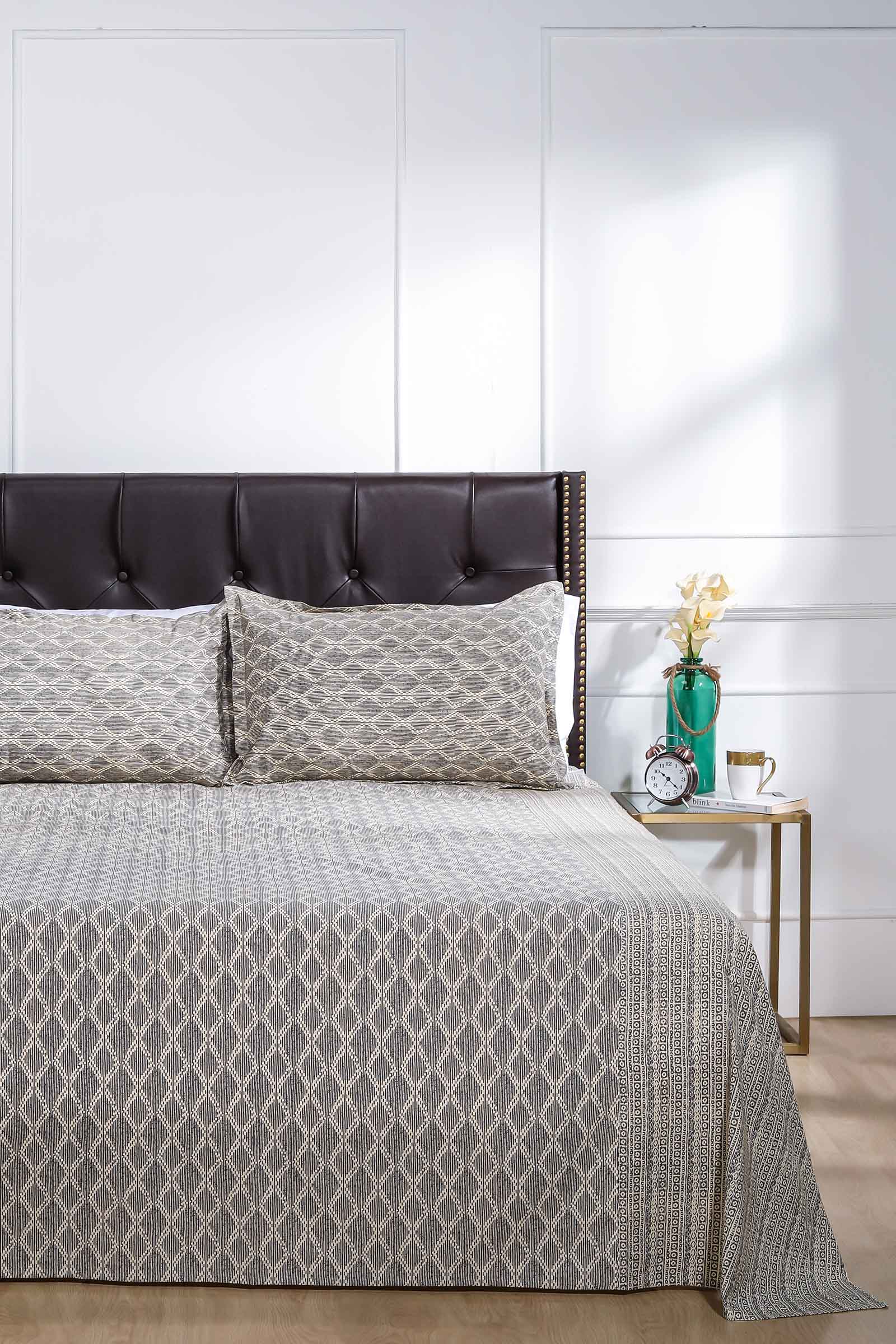 Block Printed Bedsheet Vintage Beige 90 x 108inch - grahsajja