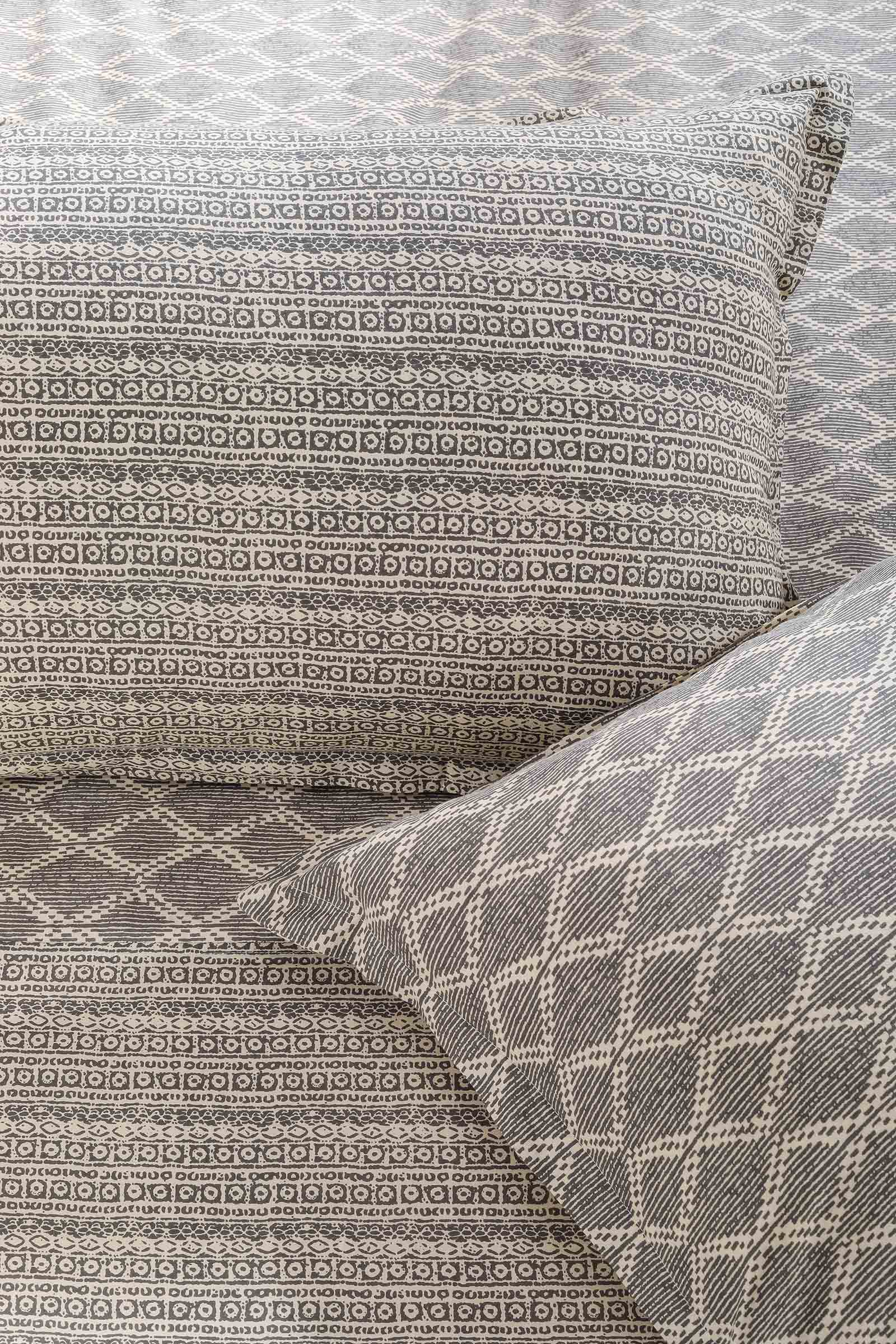 Block Printed Bedsheet Vintage Beige 90 x 108inch - grahsajja