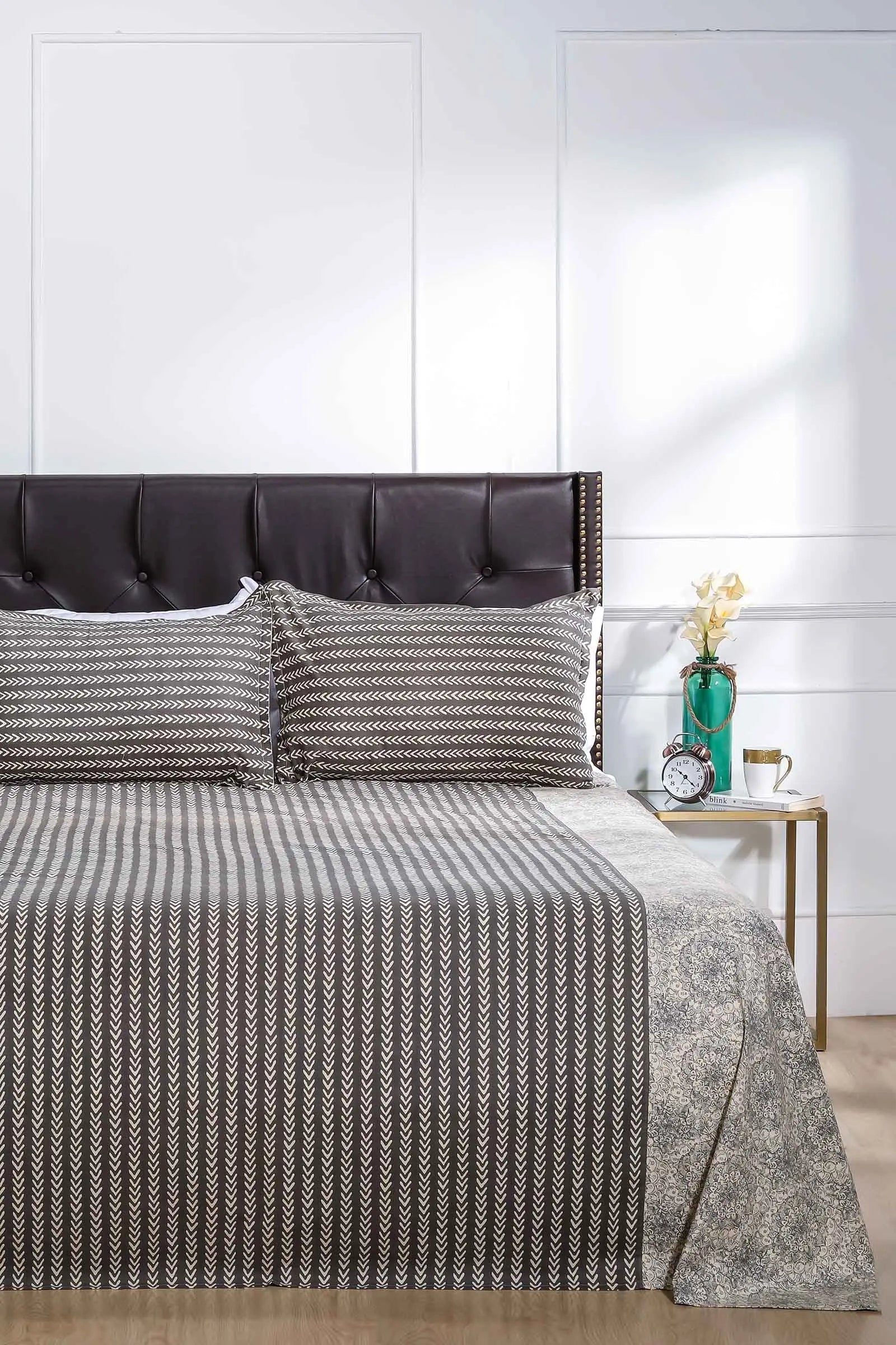 Block Printed Bedsheet Geometric Beige 90 x 108inch - grahsajja