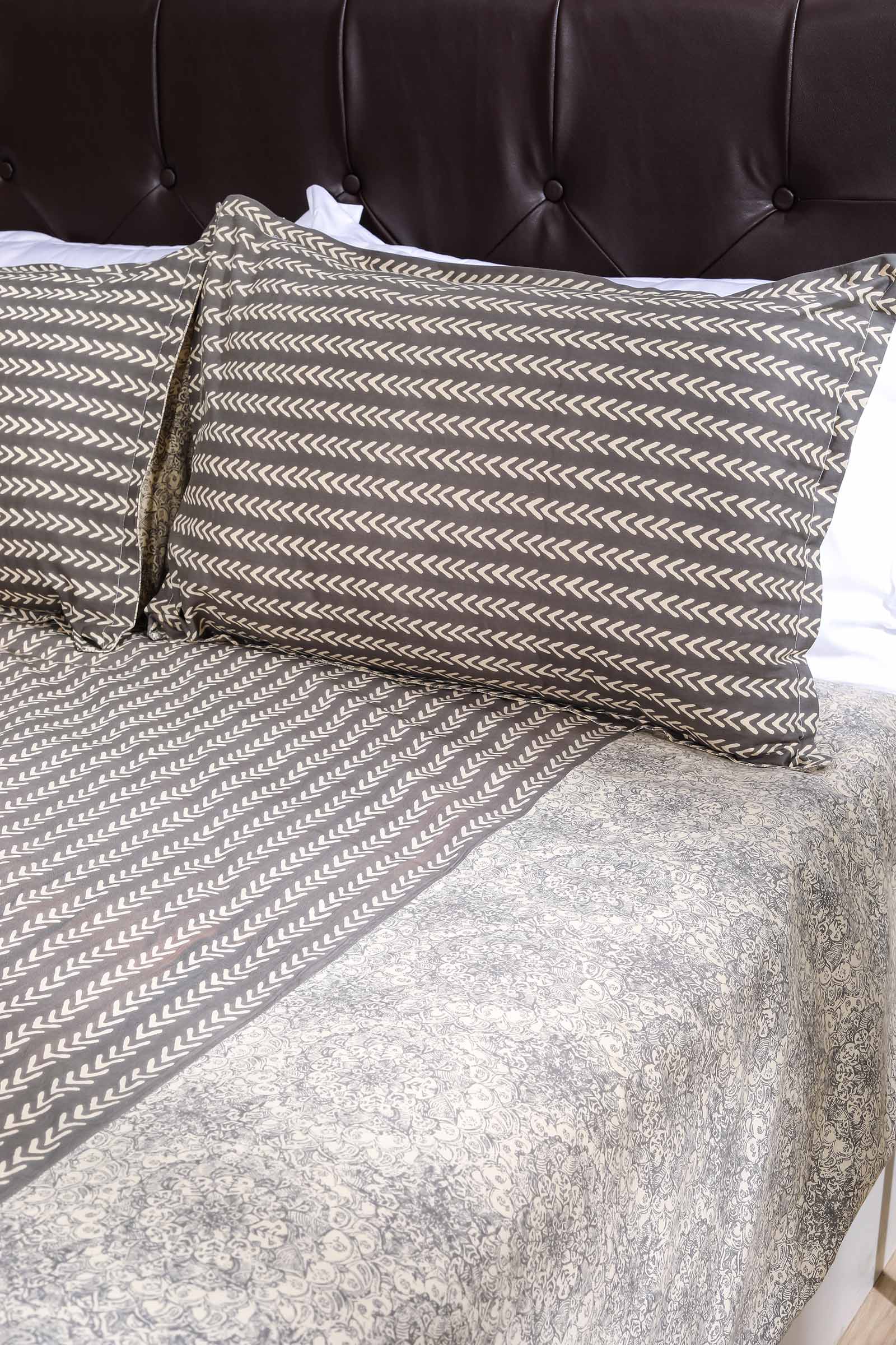 Block Printed Bedsheet Geometric Beige 90 x 108inch - grahsajja