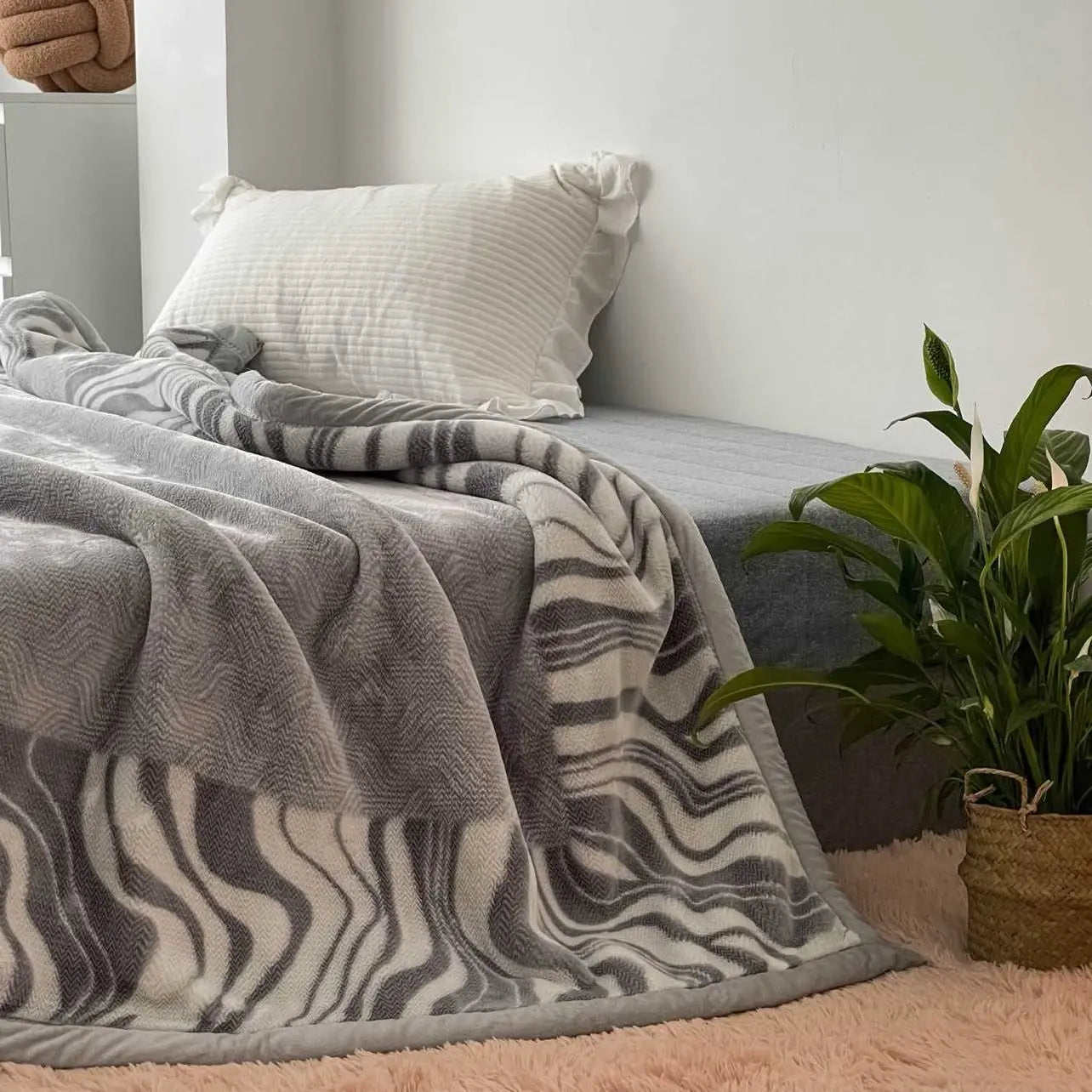 Bloom Mink Winter Blanket Double Bed - grahsajja