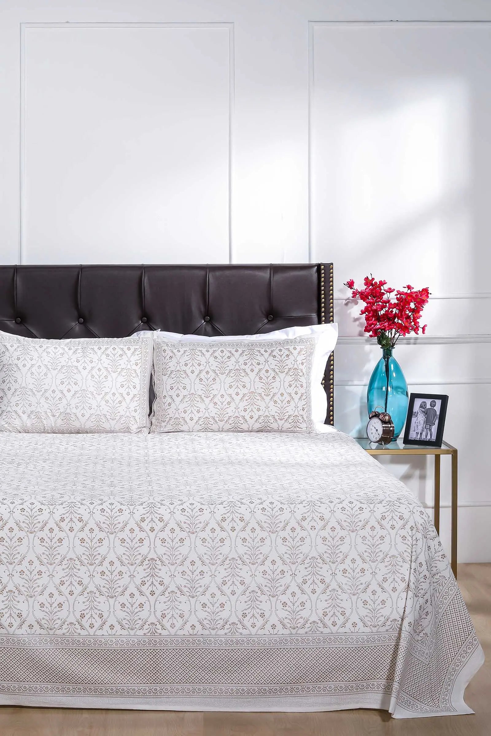 Printed Bedsheet Pastel Jaal Print White 90 x 108inch - grahsajja