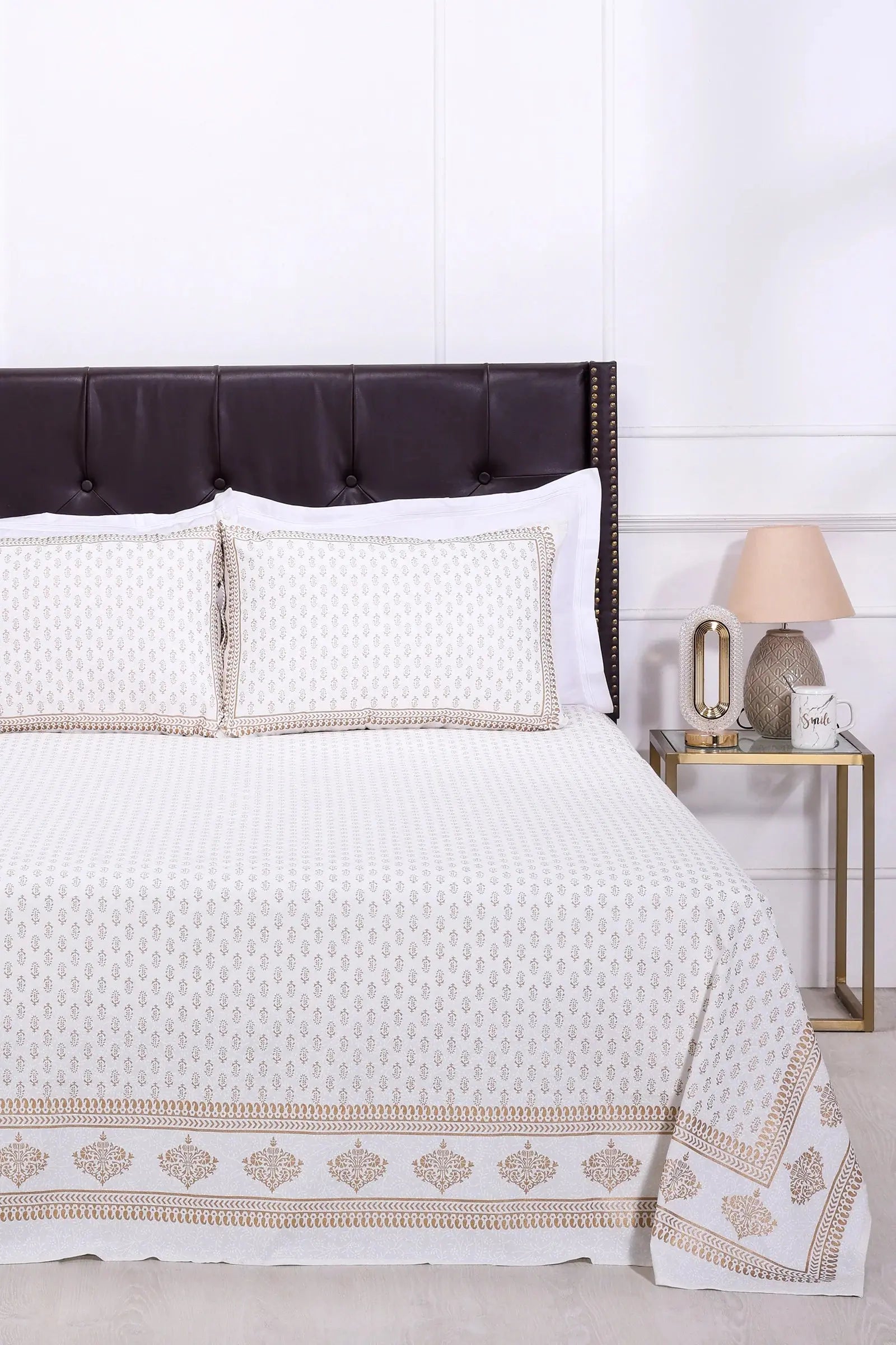 Pastel Jia Booti White Cotton Bedsheet - grahsajja