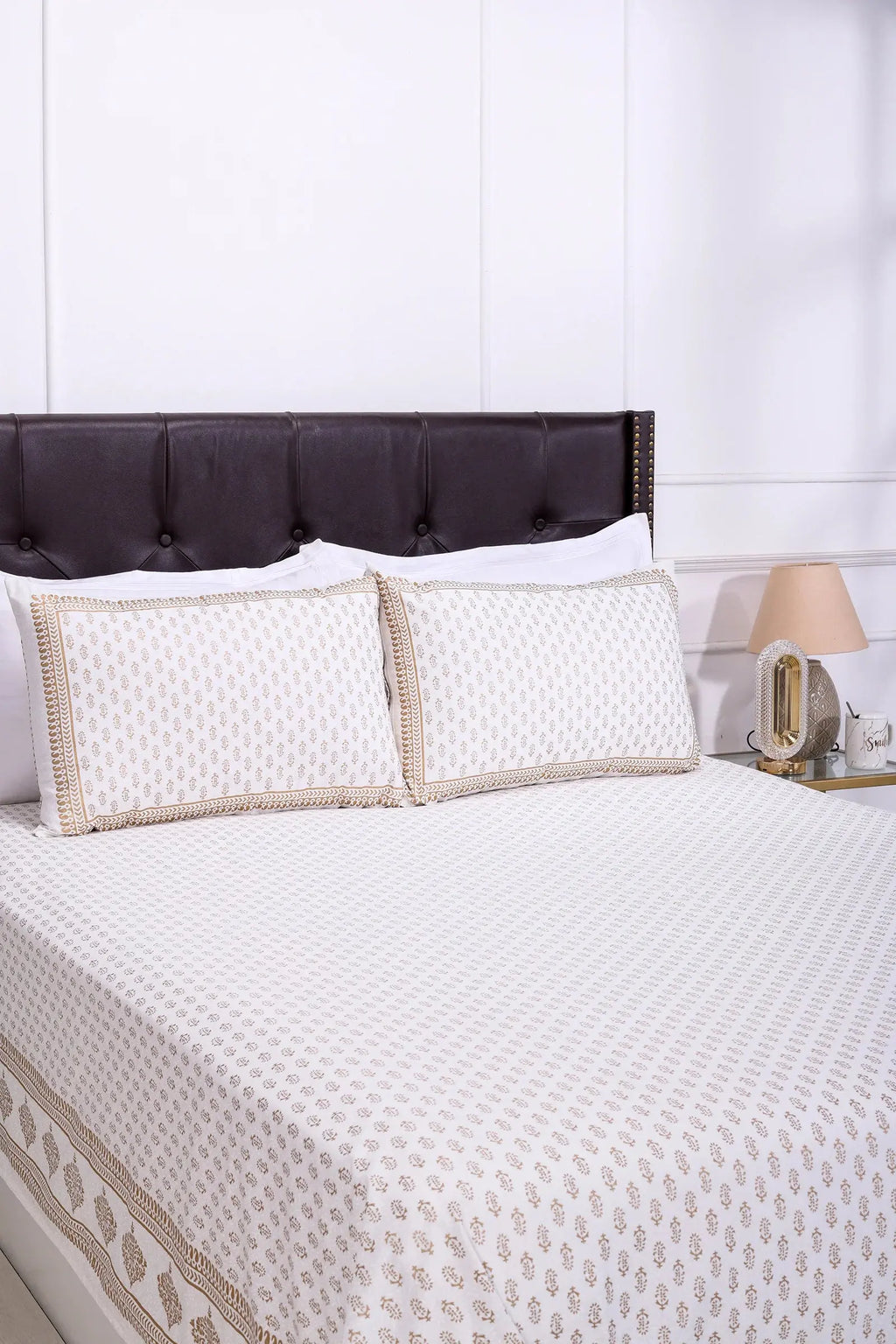 Pastel Jia Booti White Cotton Bedsheet - grahsajja