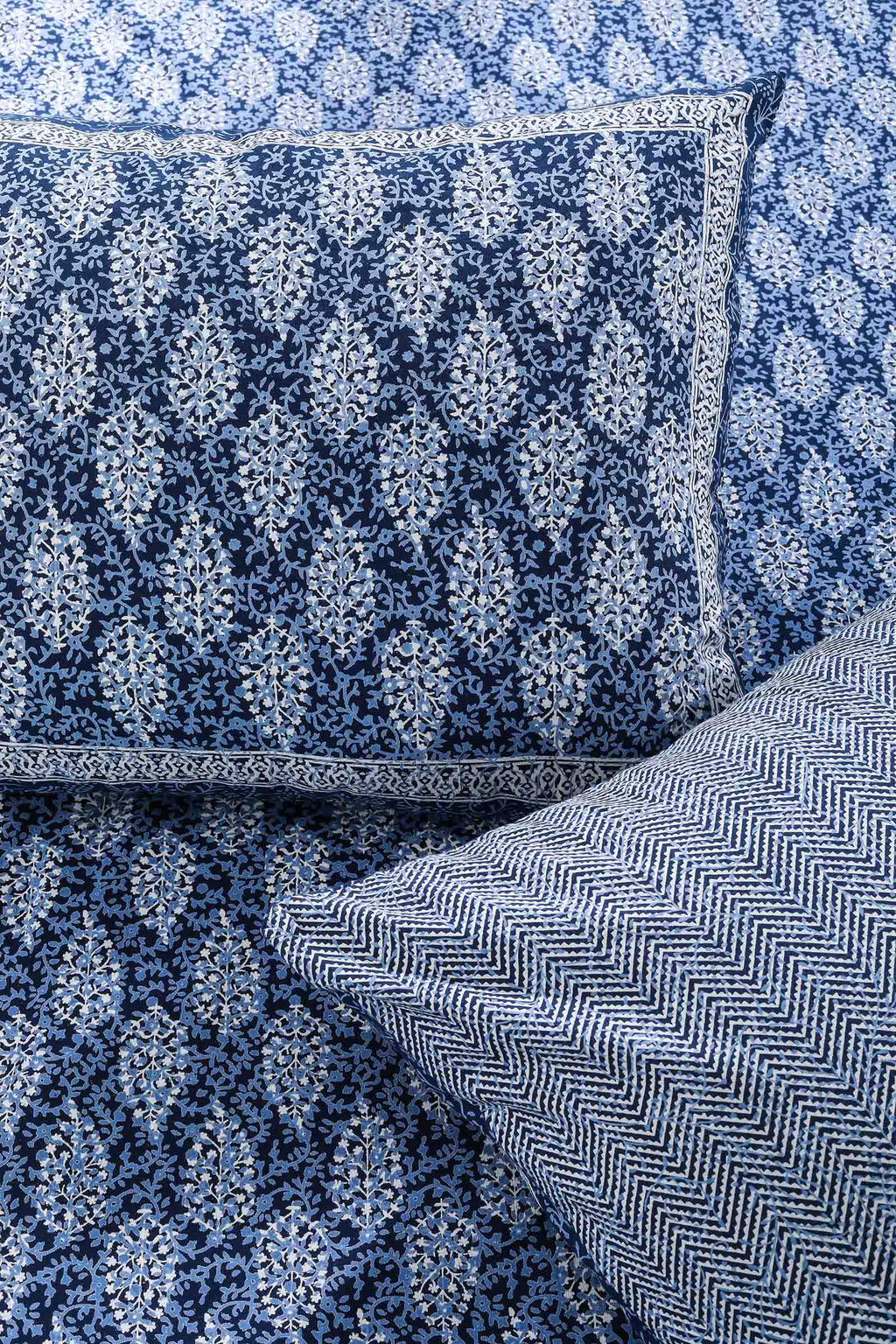 Block Printed Bedsheet Boota Blue 90 x 108inch - grahsajja