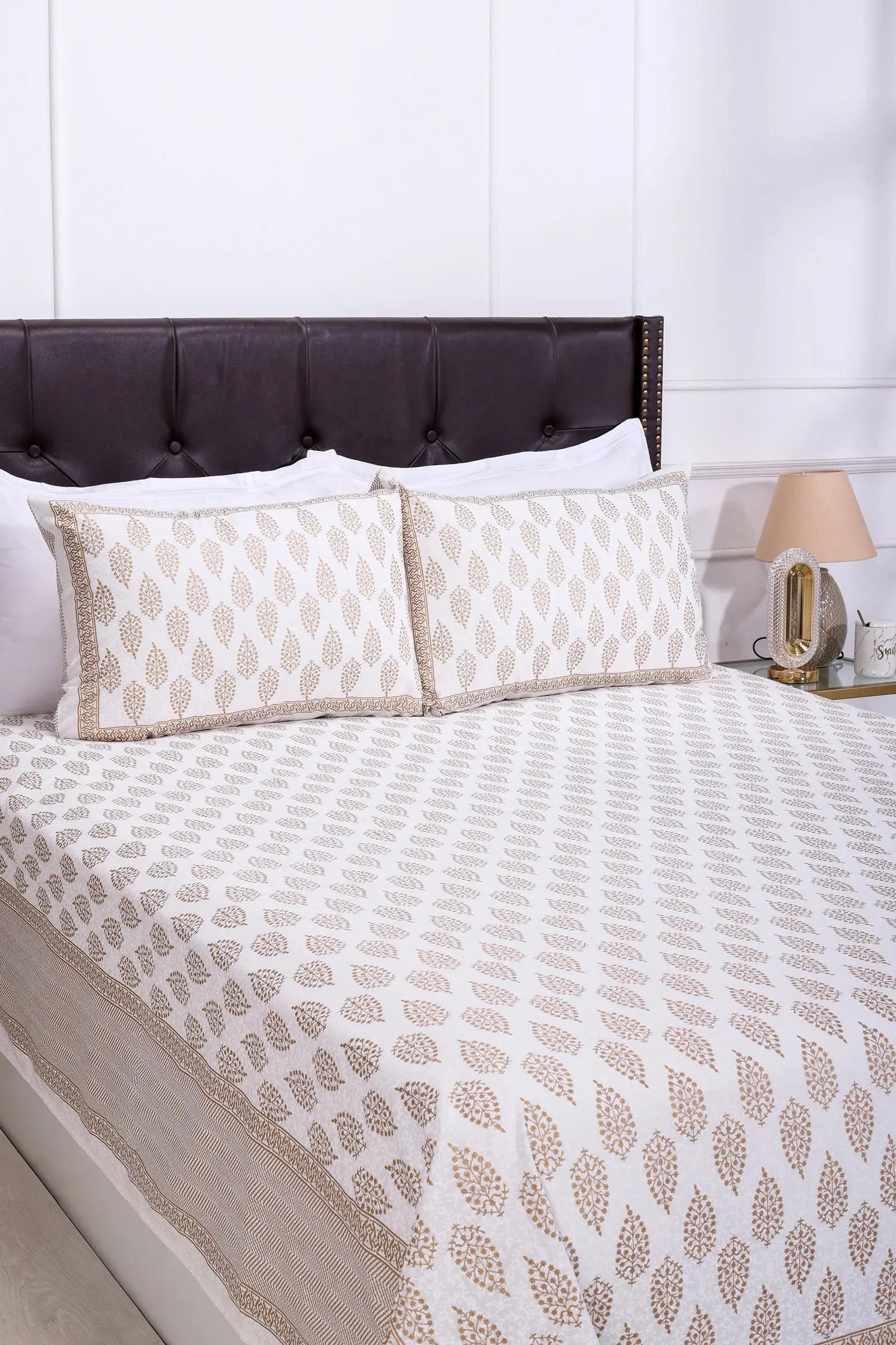 Pastel New Booti White Cotton Bedsheet 90 x 108 - grahsajja