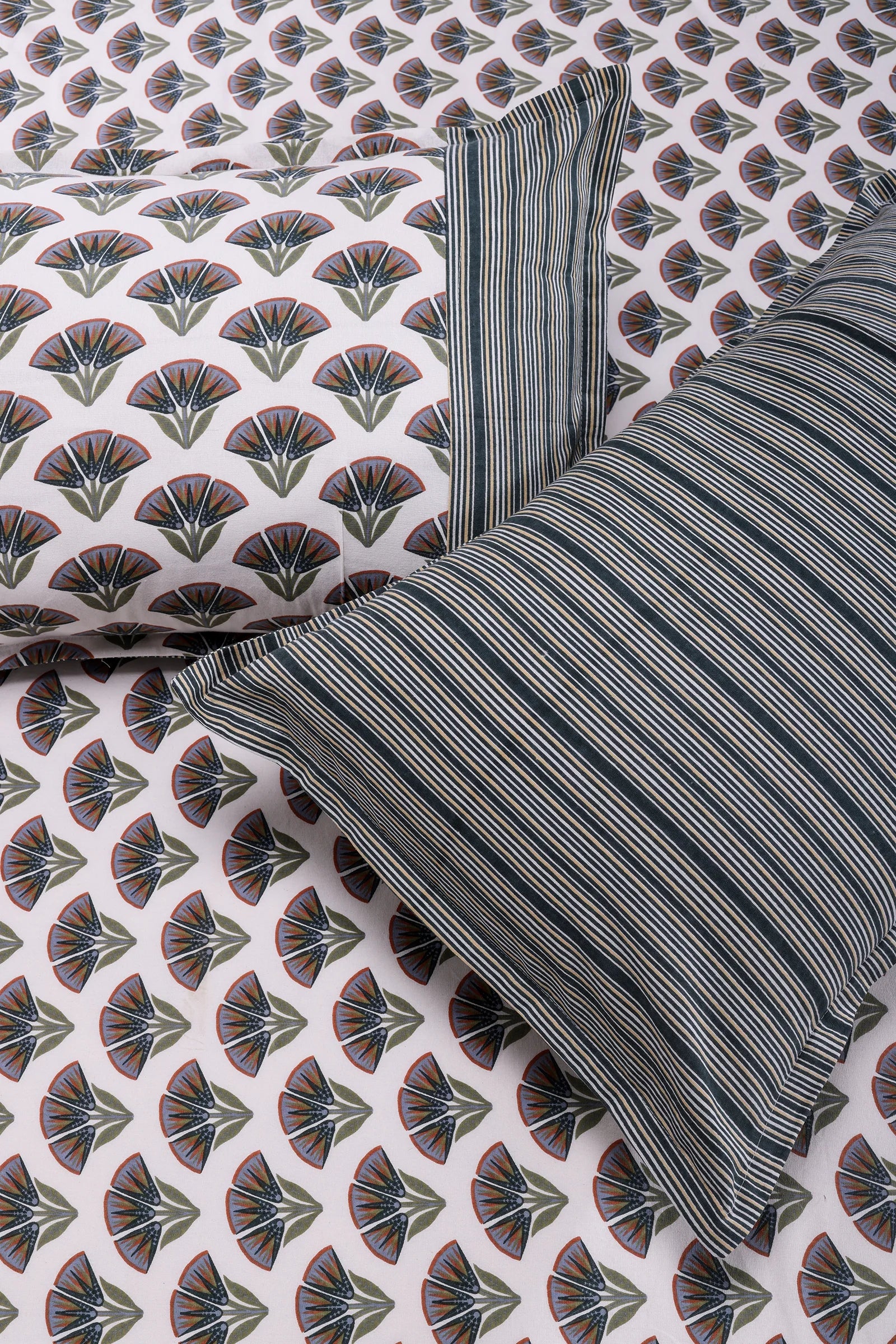 Block Printed Bedsheet Flora0102- 90 x 108inch - grahsajja