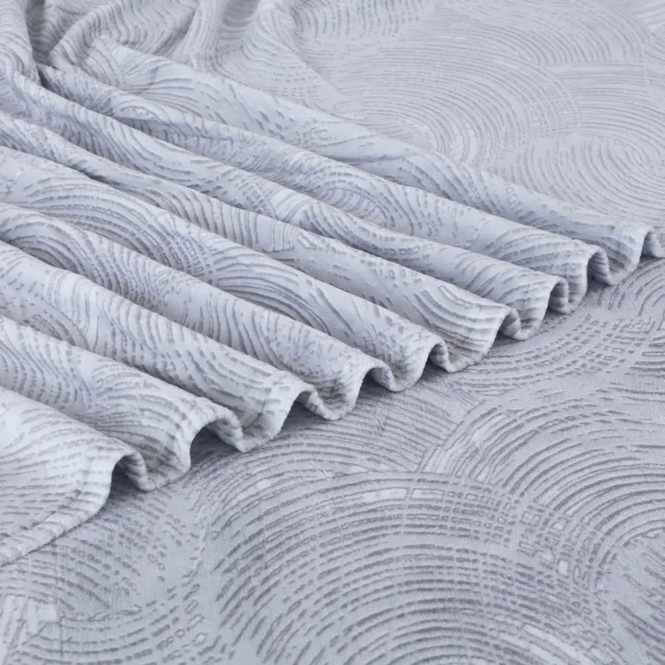 Sutton Warm Bedsheet Double bed with 2pc Pillow Cover| Swirl grey LA CASA